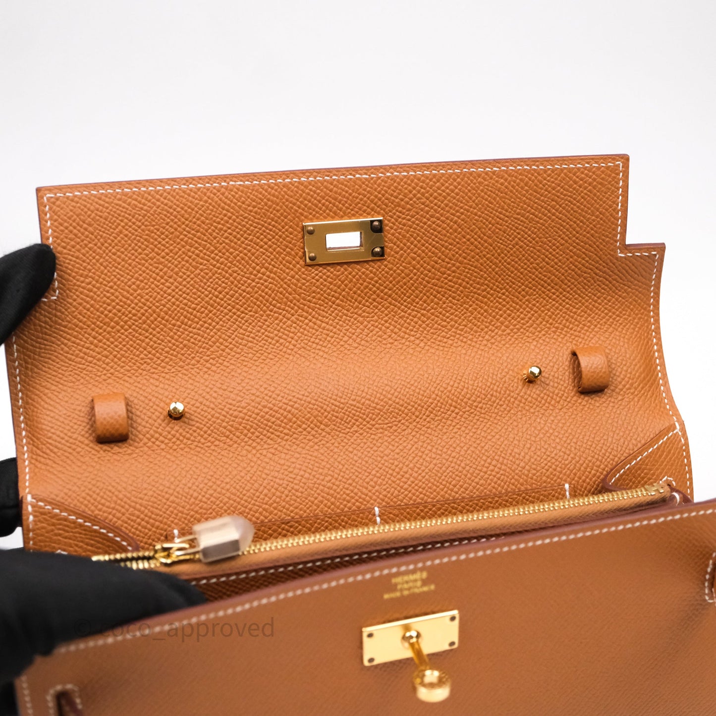 Hermès Kelly To Go Wallet Gold 37 Epsom Gold Hardware