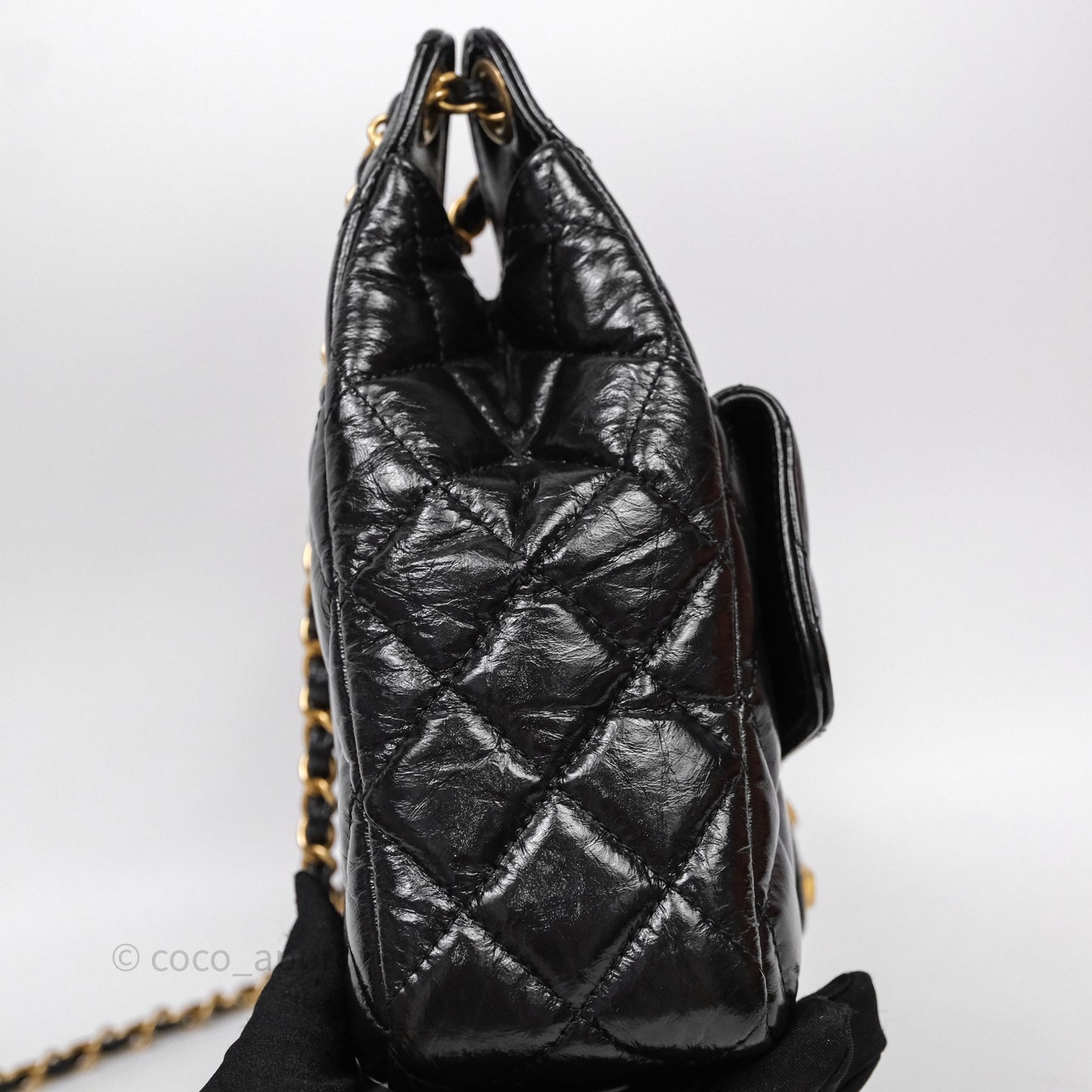 Chanel Medium Quilted Wavy CC Hobo Black Shiny Crumpled Calfskin Aged Gold Hardware