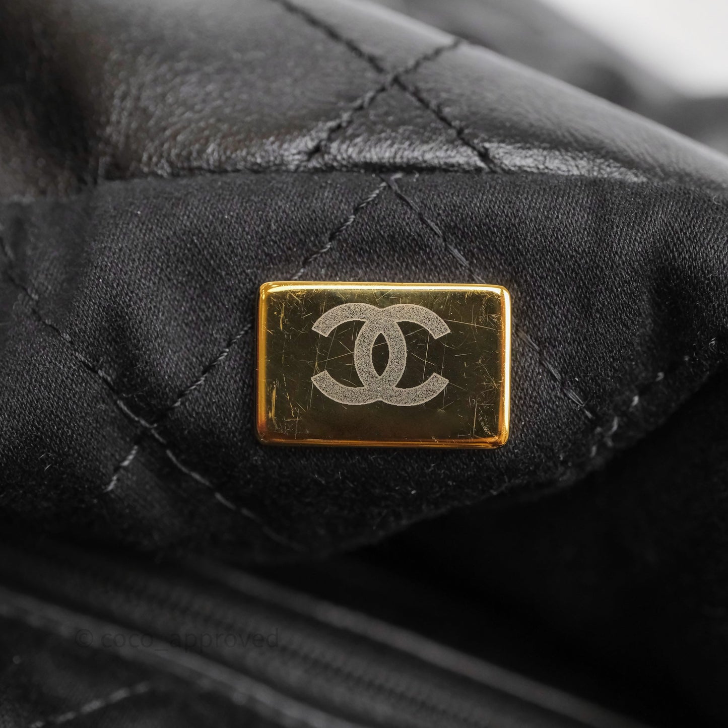 Chanel 22 Bag Medium Black Crumpled Calfskin Aged Gold Hardware