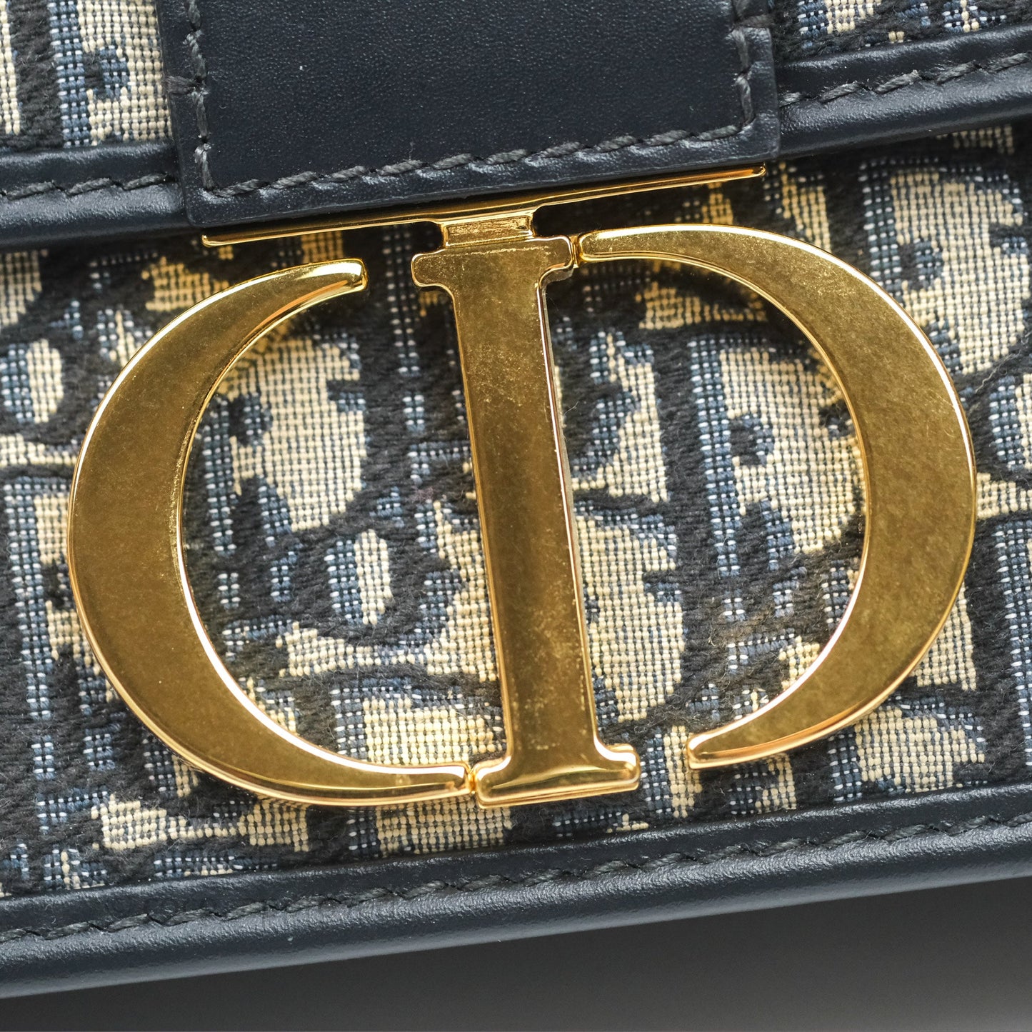 Christian Dior 30 Montaigne with Chain Blue Dior Oblique Jacquard