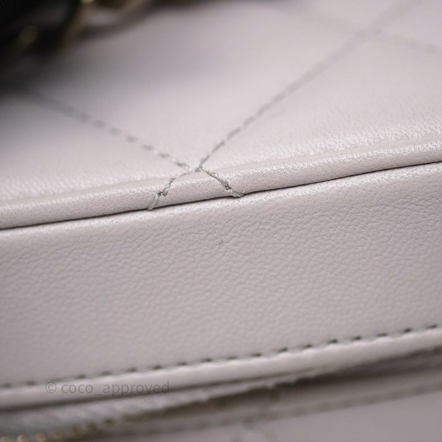 Chanel Trendy CC Vanity Case Lilac Lambskin Gold Hardware