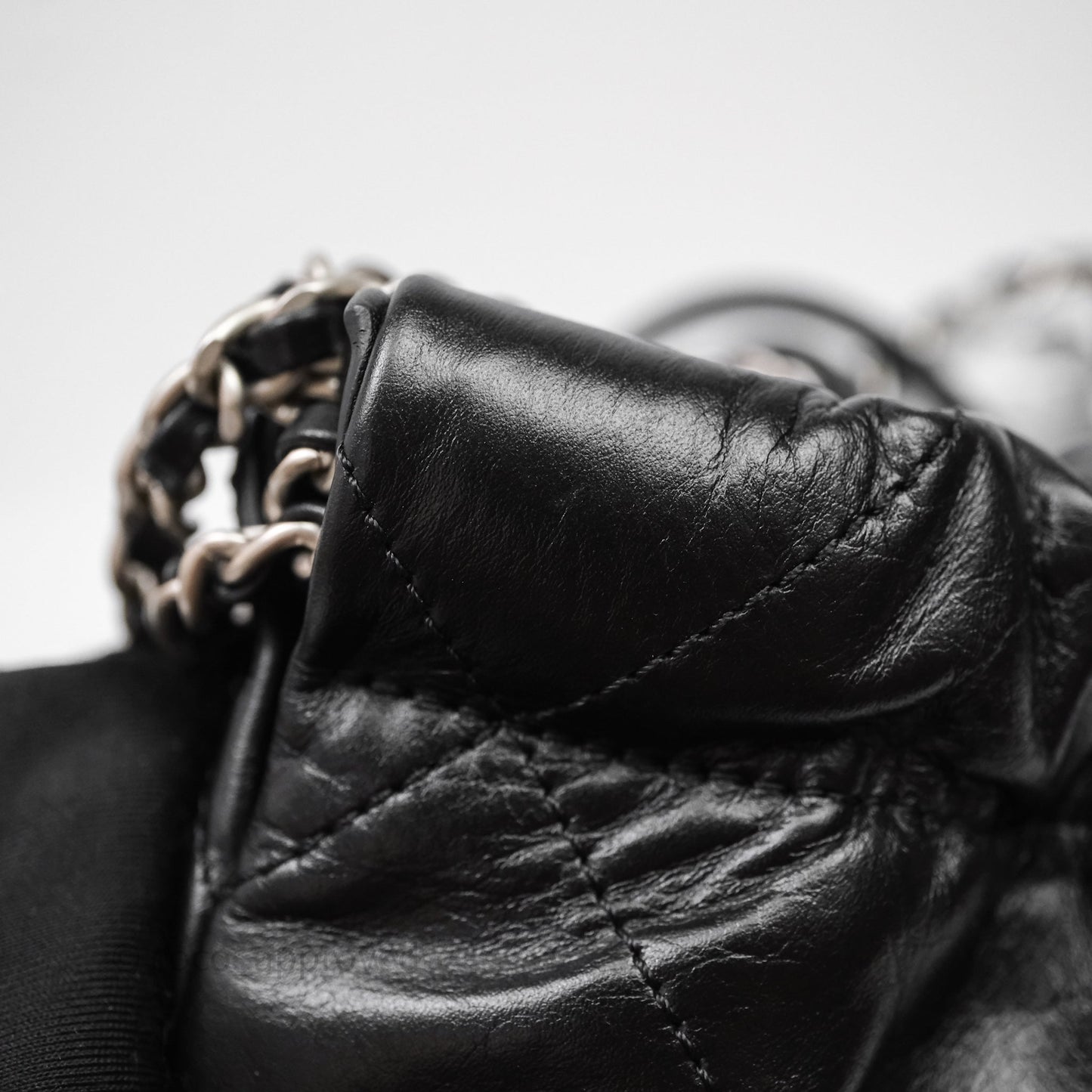 Chanel 22 Mini Bag Black Shiny Crumpled Calfskin Matte Silver Hardware