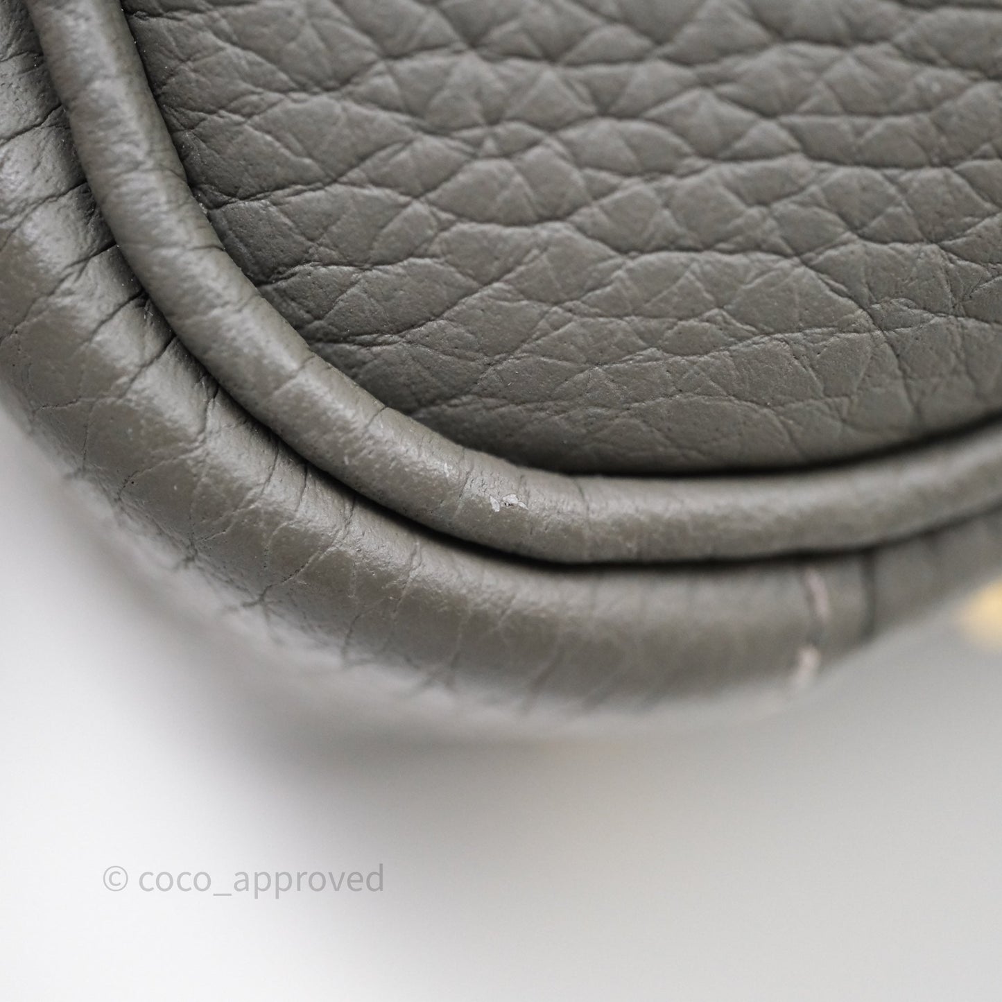Hermès Lindy 26 Taurillion Clemence Gris Meyer 0L Gold Hardware