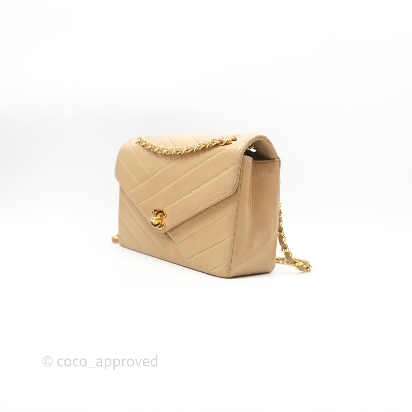 Chanel Vintage Medium Flap Chevron Beige Lambskin 24K Gold Hardware