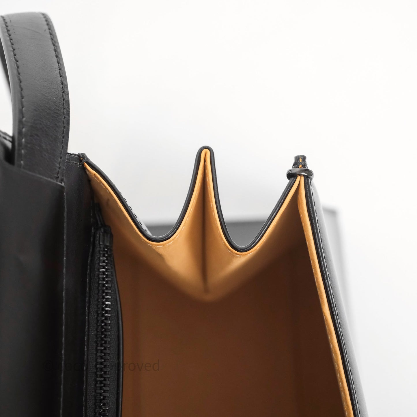 Delvaux Brillant MM Calfskin Black