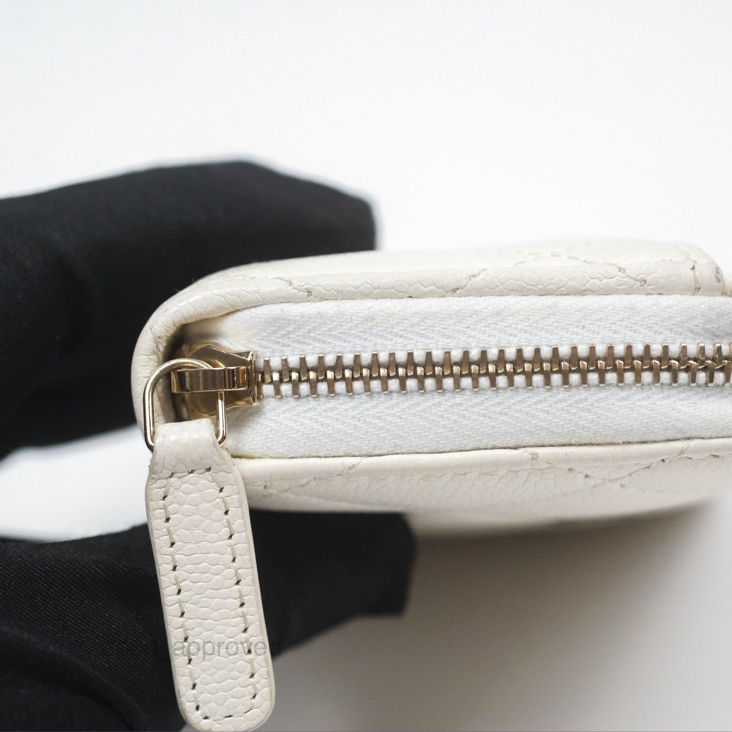 Chanel Classic Zipped Coin Purse White Caviar Gold Hardware