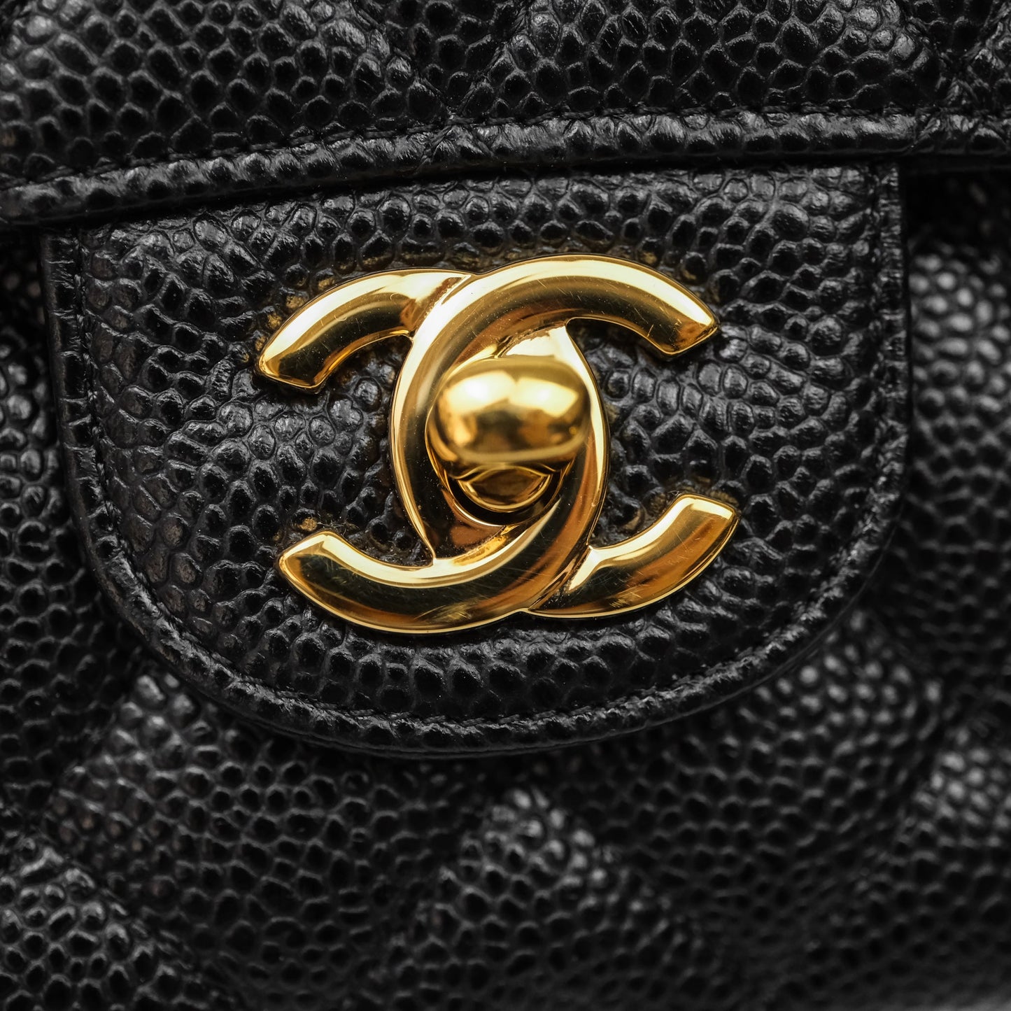 Chanel Classic M/L Medium Flap Quilted Black Caviar Gold Hardware