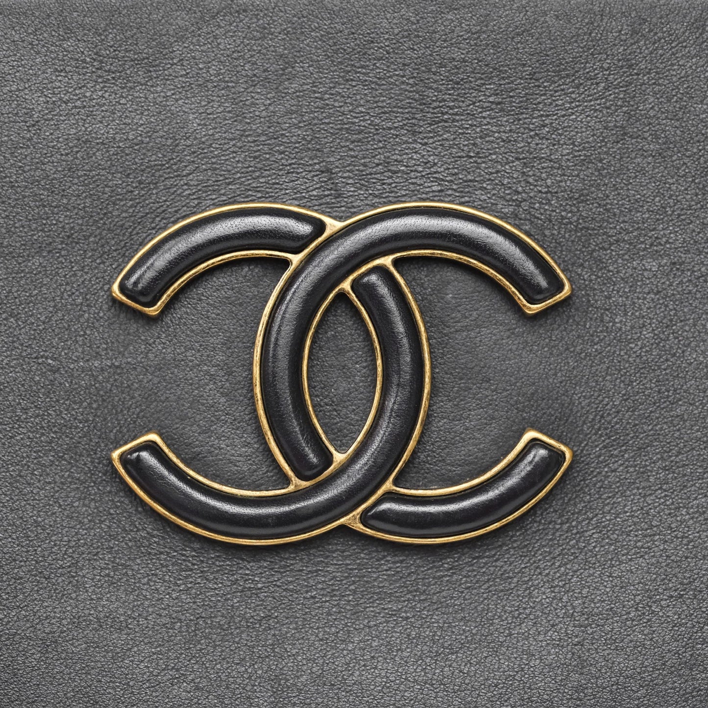 Chanel Coco Curve Vanity Black Calfskin & Goatskin Antique Gold Hardware