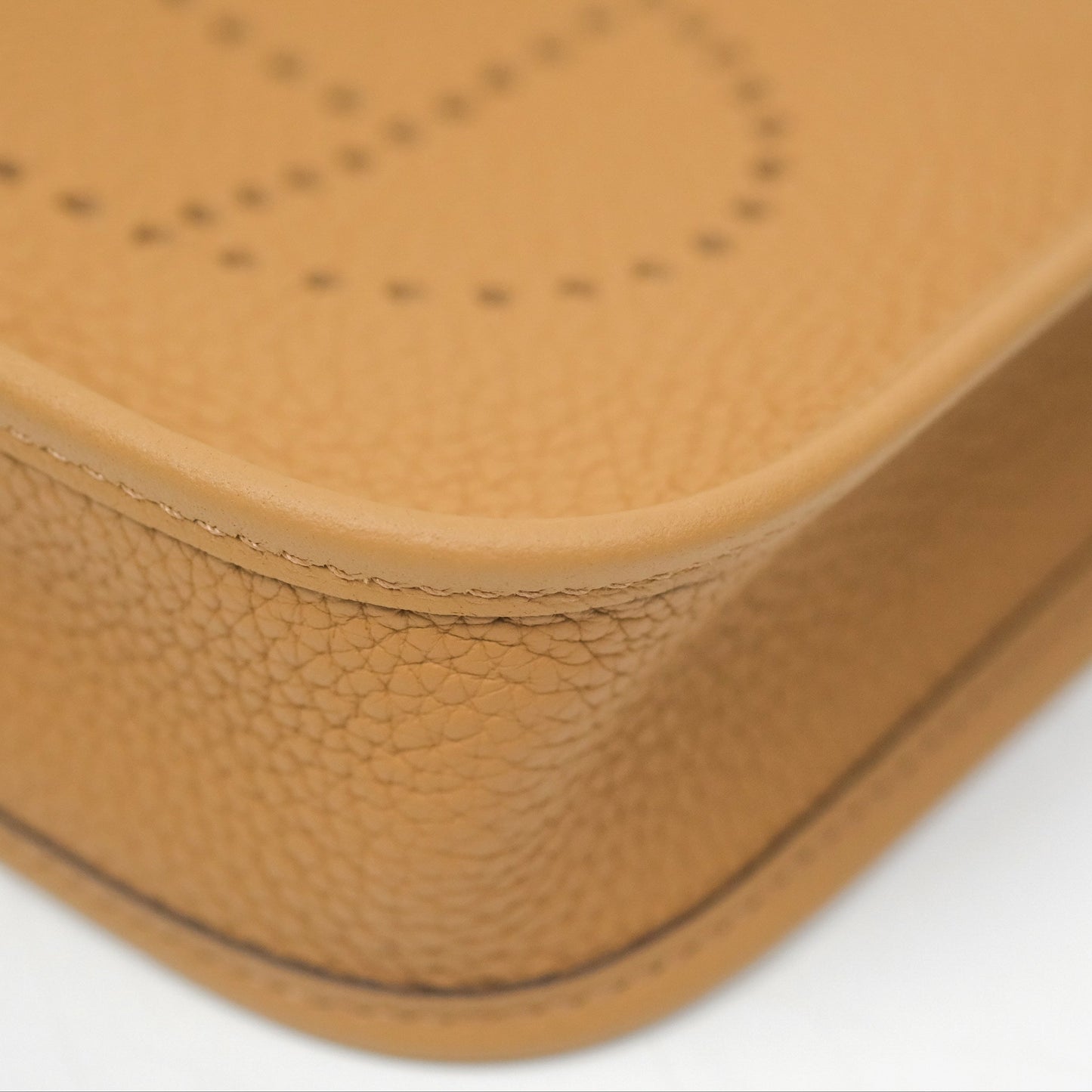Hermès Mini Evelyne 16 Biscuit 48 Clemence Gold Hardware