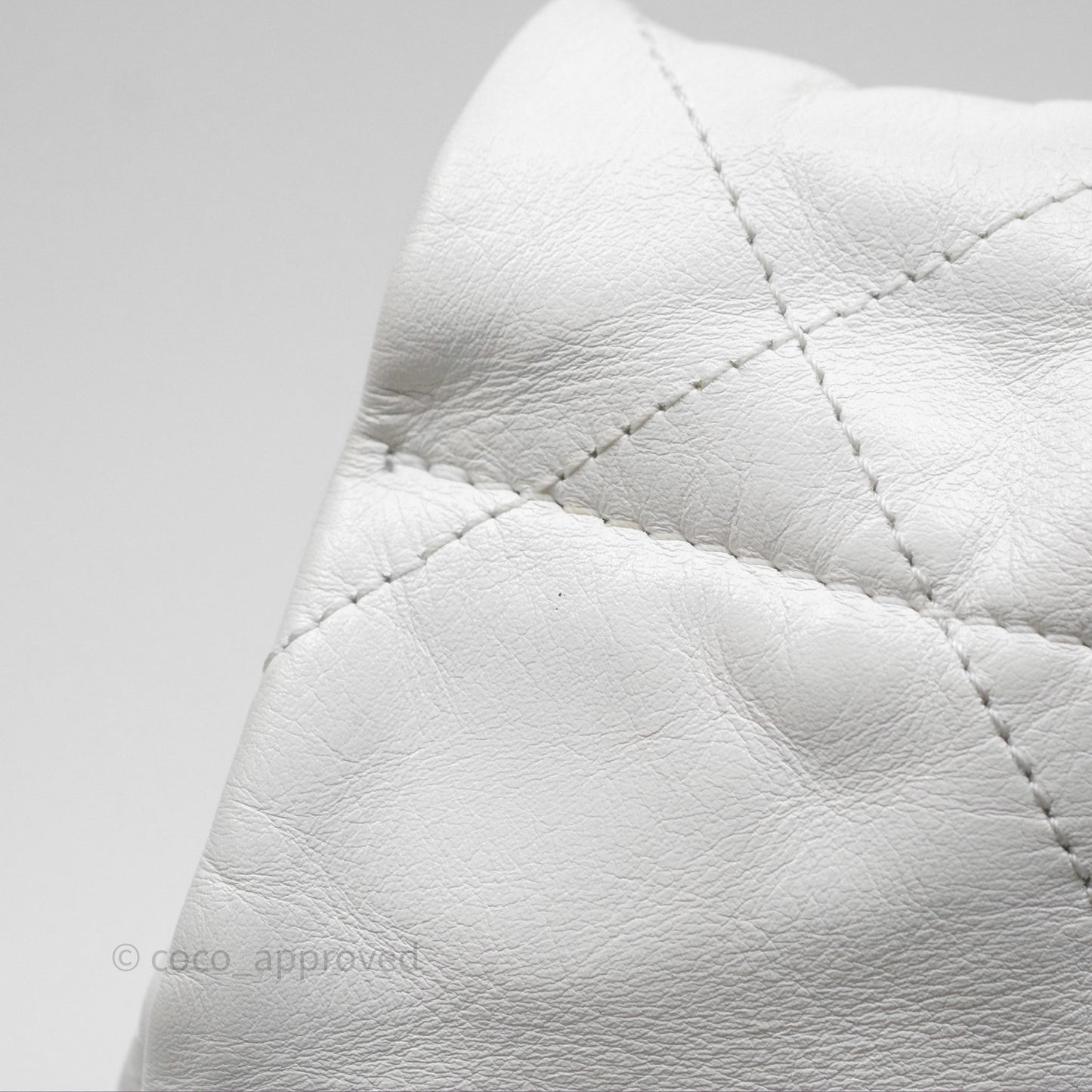 Chanel 22 Small White Shiny Calfskin Aged Gold Hardware