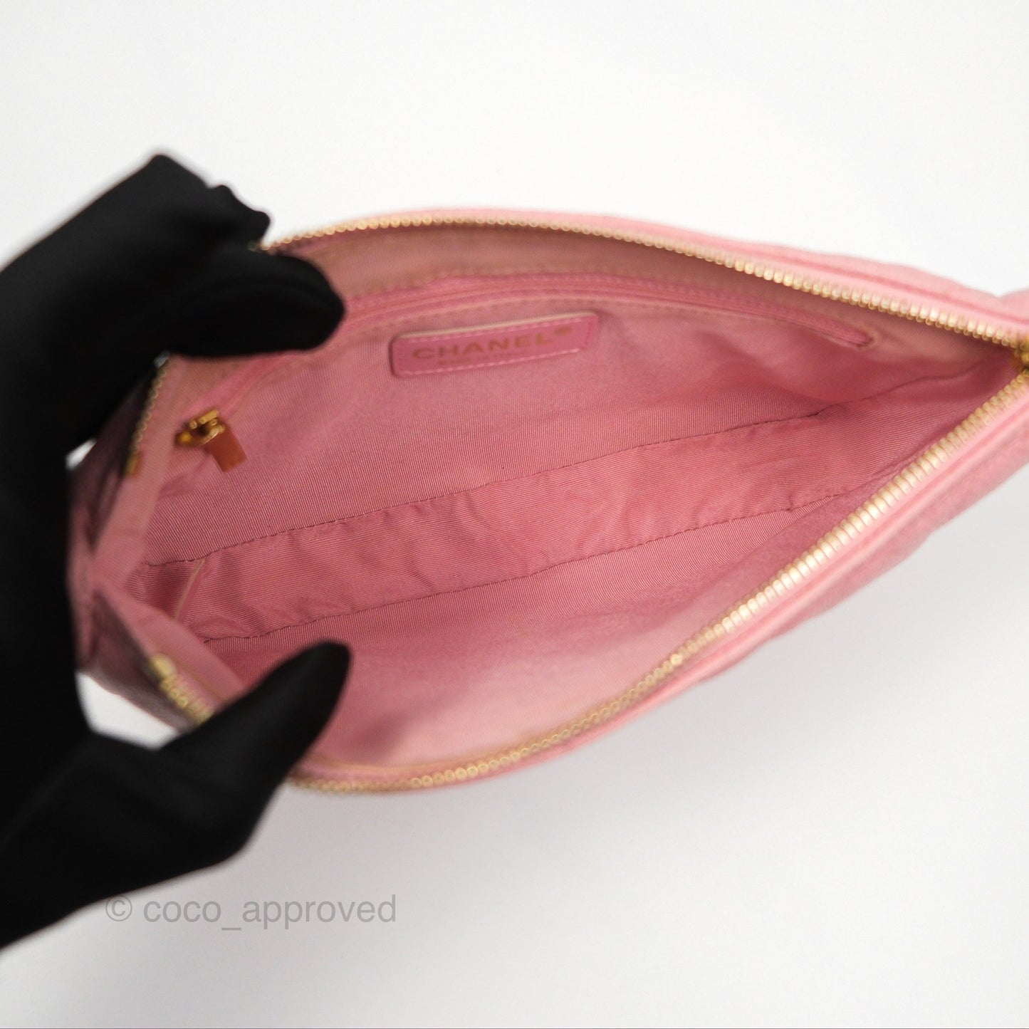 Chanel Vintage CC Quilted Shoulder Bag Pink Caviar Gold Hardware