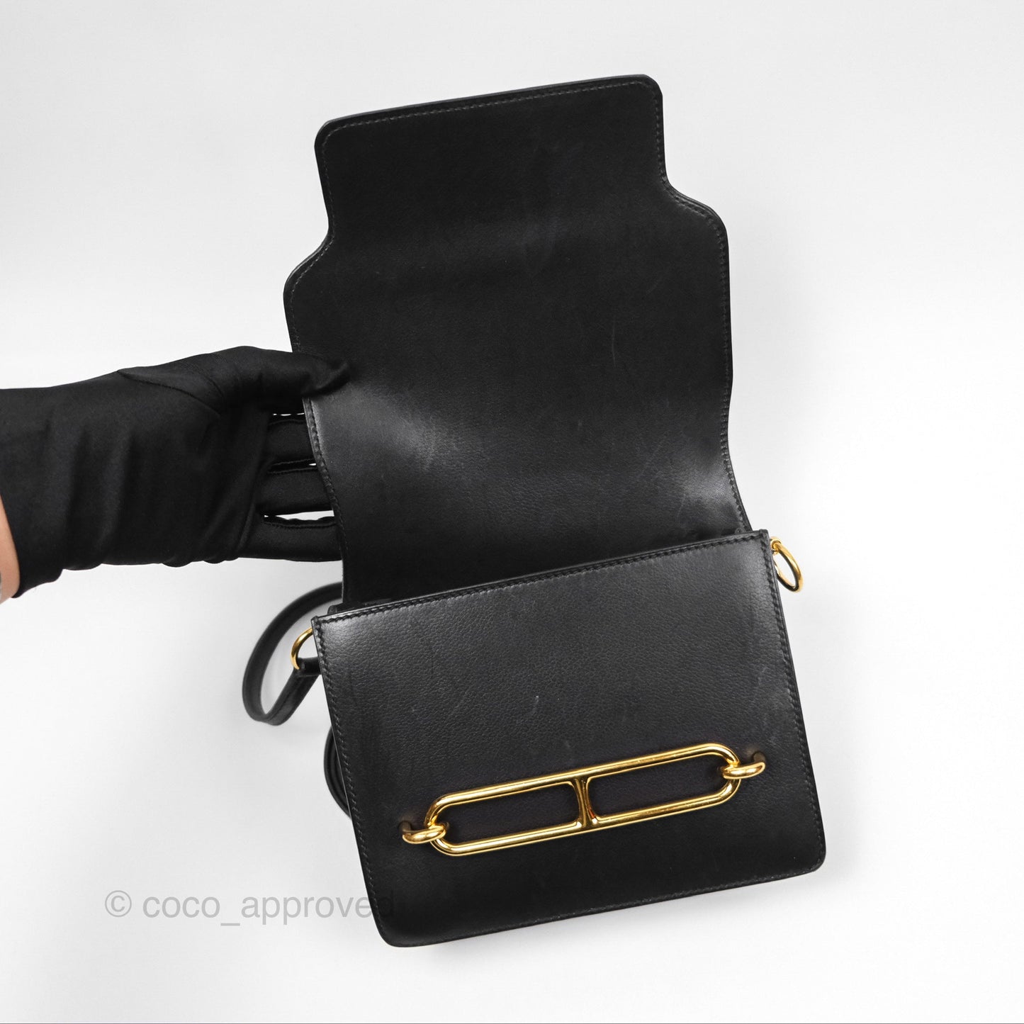 Hermès Roulis Mini 18 Noir 89 Veau Evergrain Gold Hardware