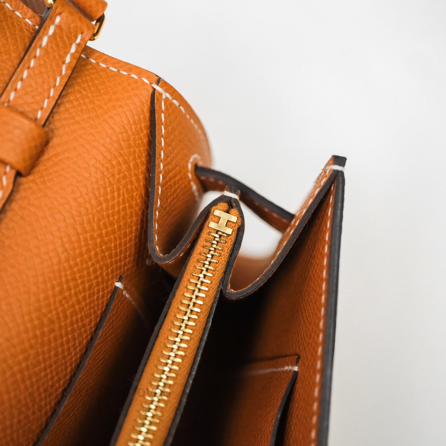 Hermès Kelly To Go Wallet Toffee 1H Epsom Gold Hardware