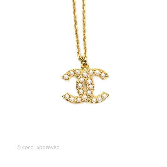 Chanel CC Pearl Necklace Gold Tone 20B