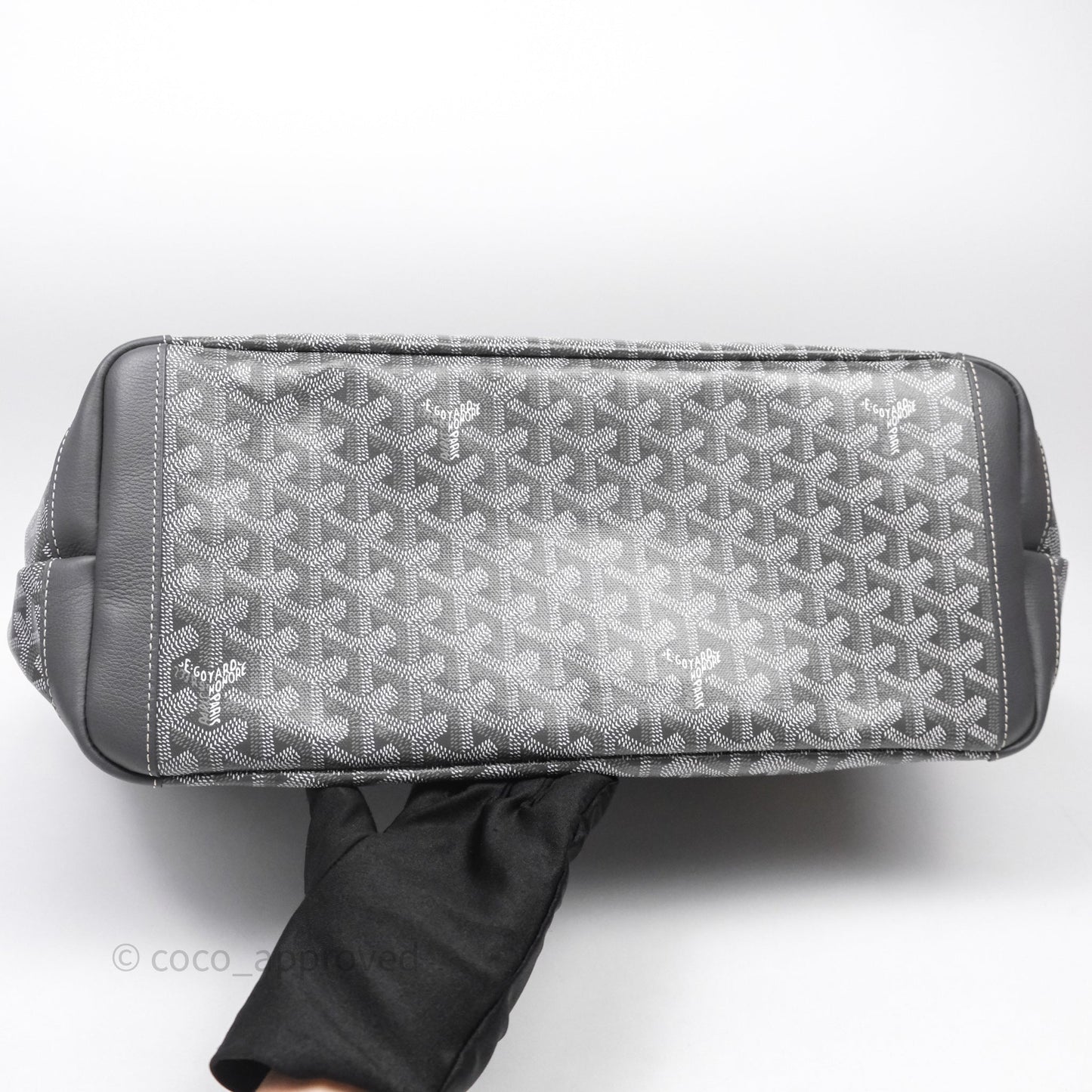 Goyard Artois Tote MM Goyardine Canvas⁣⁣⁣⁣⁣⁣⁣⁣⁣⁣⁣⁣⁣⁣⁣⁣⁣⁣⁣⁣ Grey
