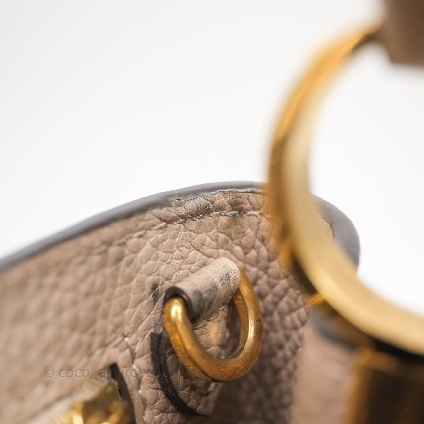 Louis Vuitton Taurillon Capucines BB Galet