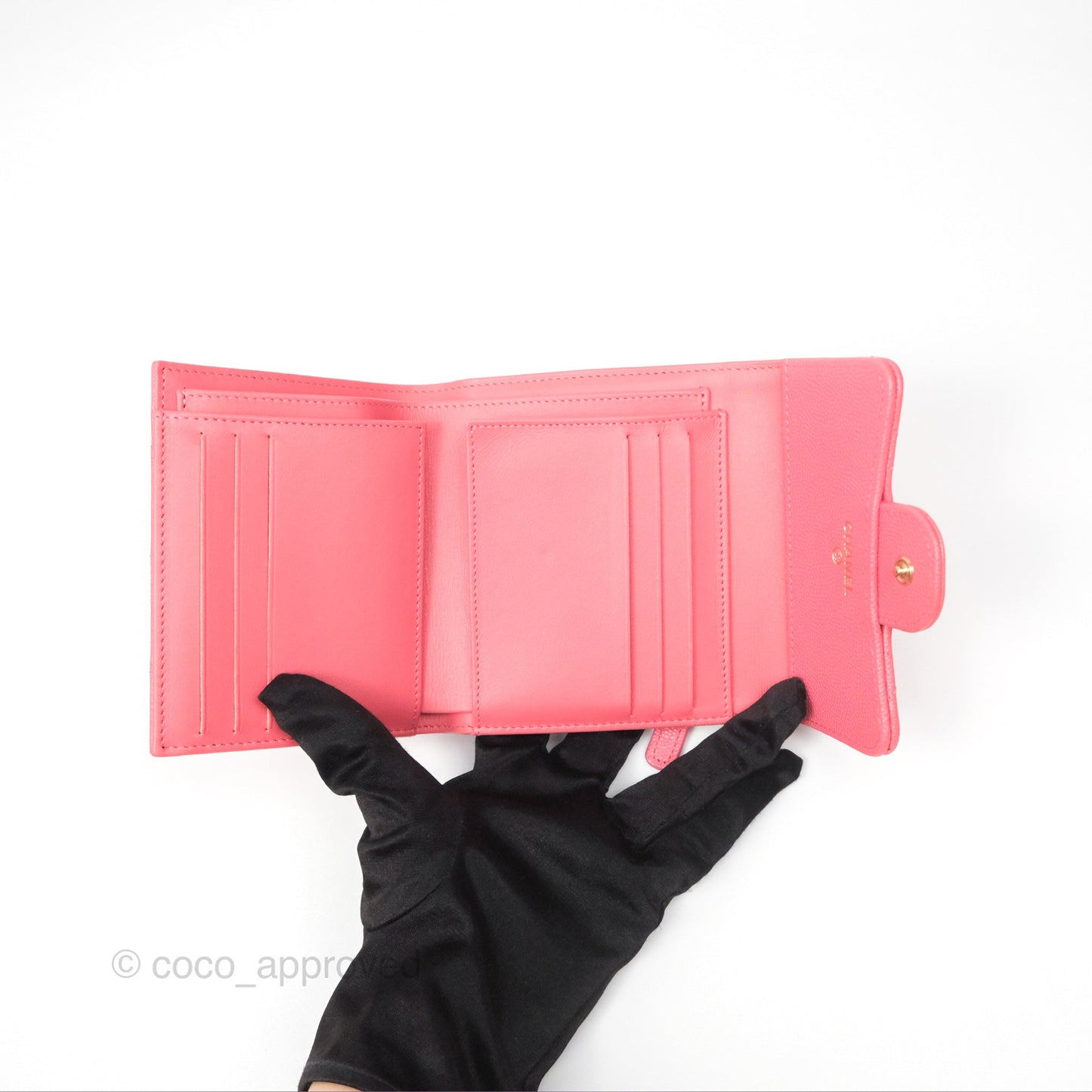 Chanel Classic Short Flap Wallet Pink Caviar Gold Hardware⁣
