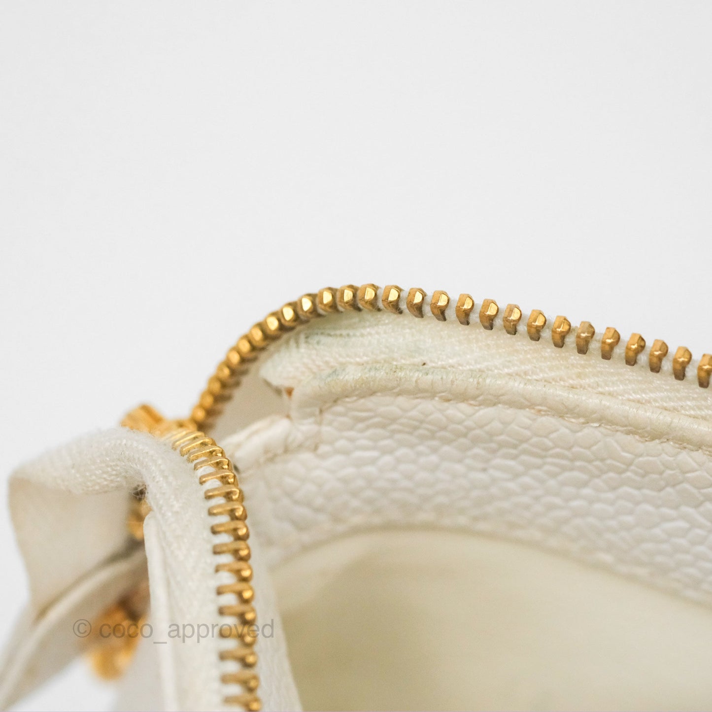 Chanel Vintage CC Clutch White Caviar Gold Hardware