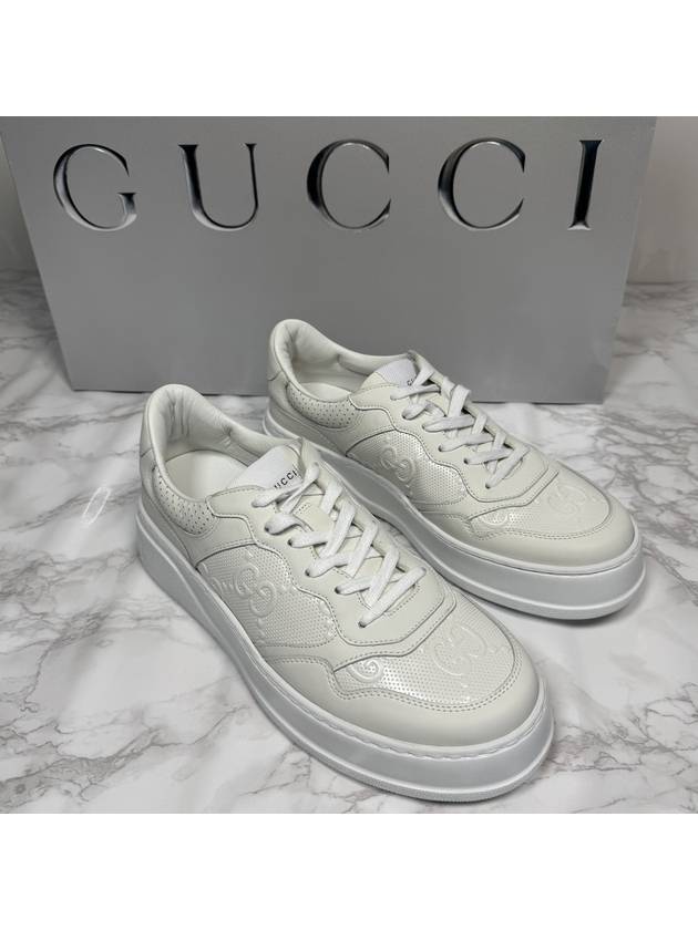 Luxury Gucci Trending 2025 GG Emboss Low Top Sneakers White