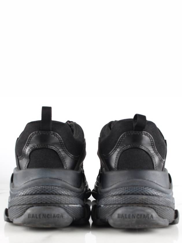 Luxury Balenciaga Triple S Black 42 Domestic 270