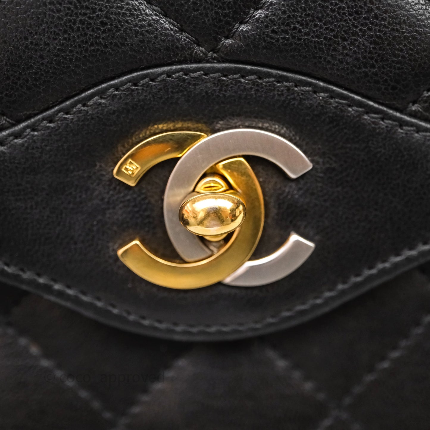 Chanel Quilted Vintage Flap Bag Lambskin Black 24K Gold Hardware