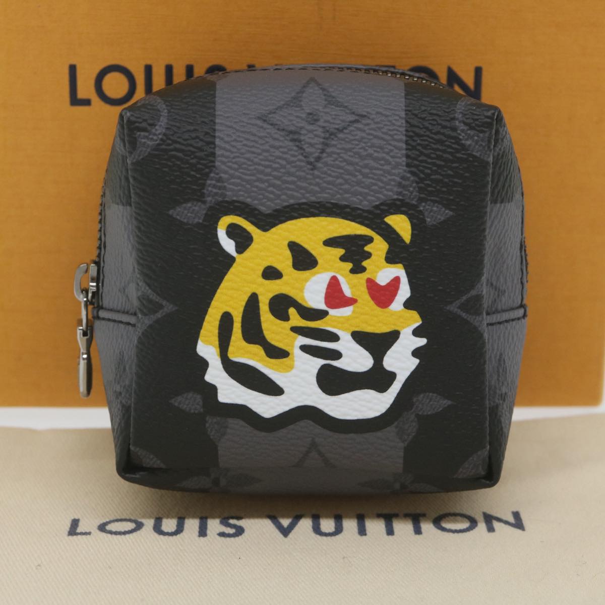 LOUIS VUITTON Monogram Eclipse Stripe NIGO Porte Cles Squared MP3224 60208S