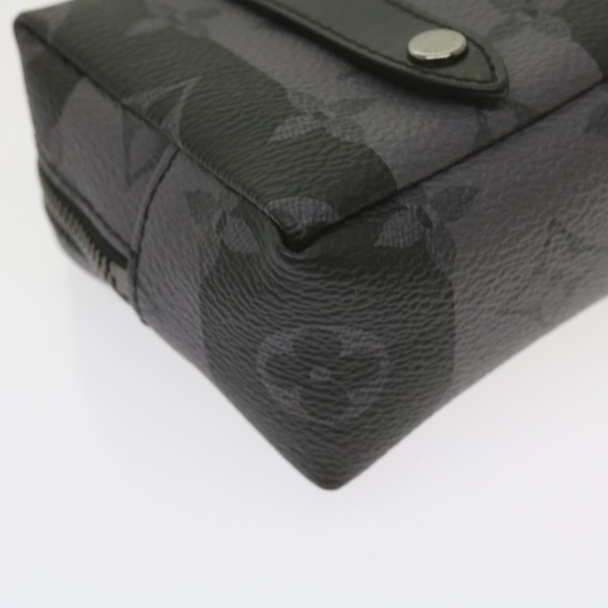 LOUIS VUITTON Monogram Eclipse Stripe NIGO Porte Cles Squared MP3224 60208S