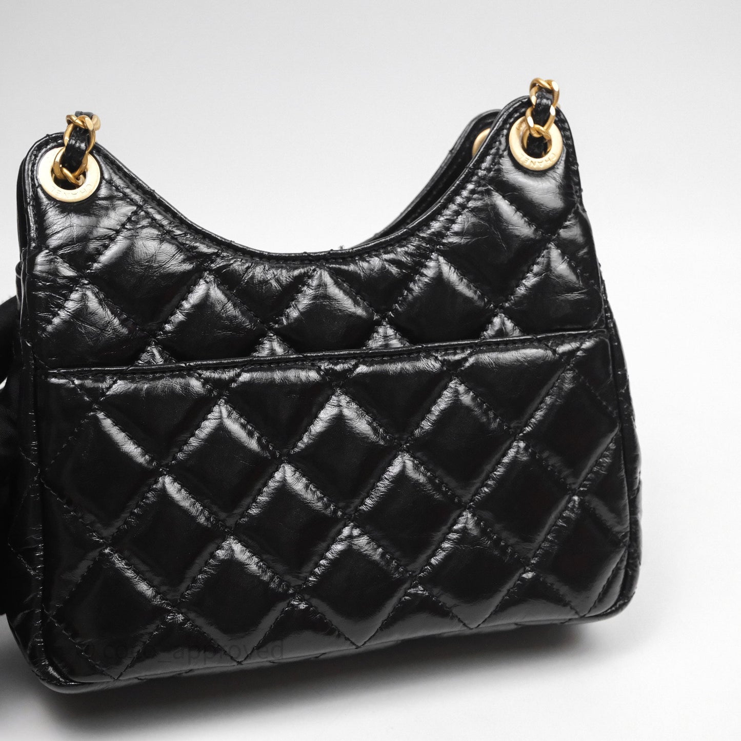 Chanel Small Wavy CC Hobo Black Shiny Crumpled Calfskin Aged Gold Hardware 23C