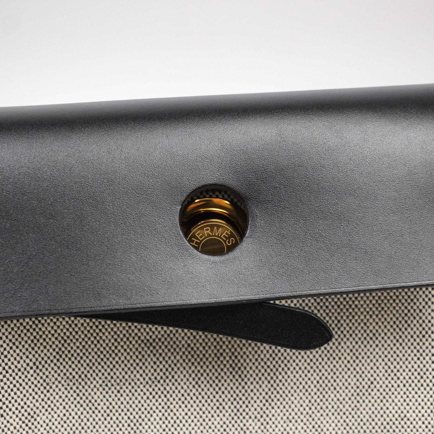 Hermès Herbag Zip 20 Mini Ecru-Noir Canvas Gold Hardware