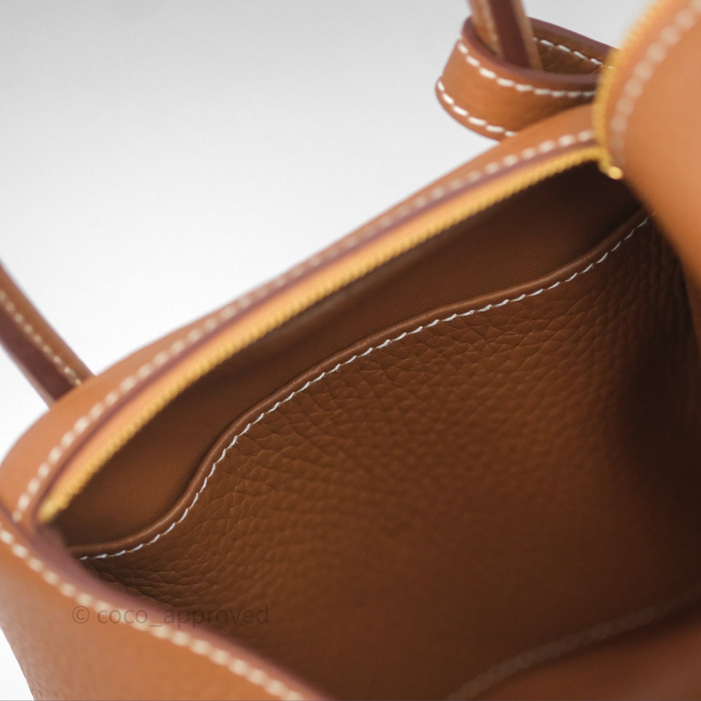 Hermès Lindy 26 Gold 37 Clemence Gold Hardware