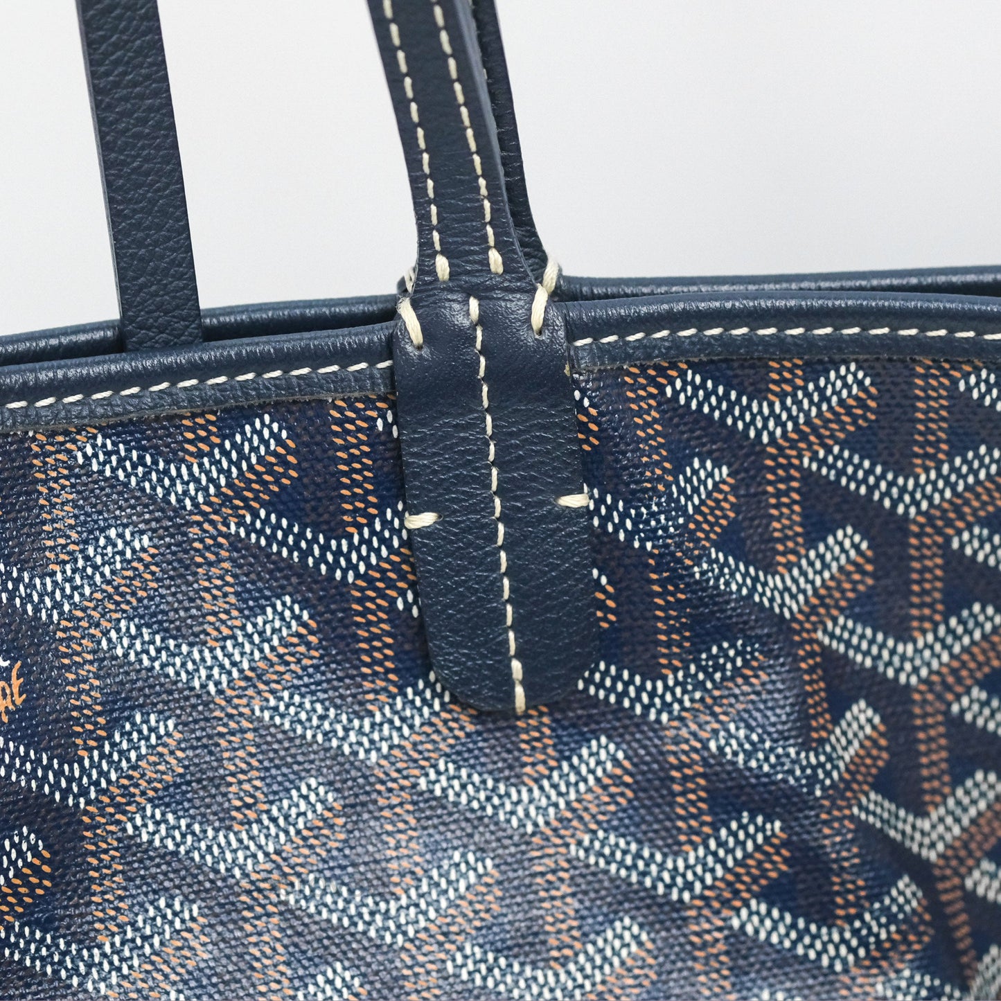 Goyard St Louis Tote PM ⁣⁣⁣⁣⁣⁣⁣⁣⁣⁣⁣⁣⁣⁣⁣⁣⁣⁣⁣⁣Navy
