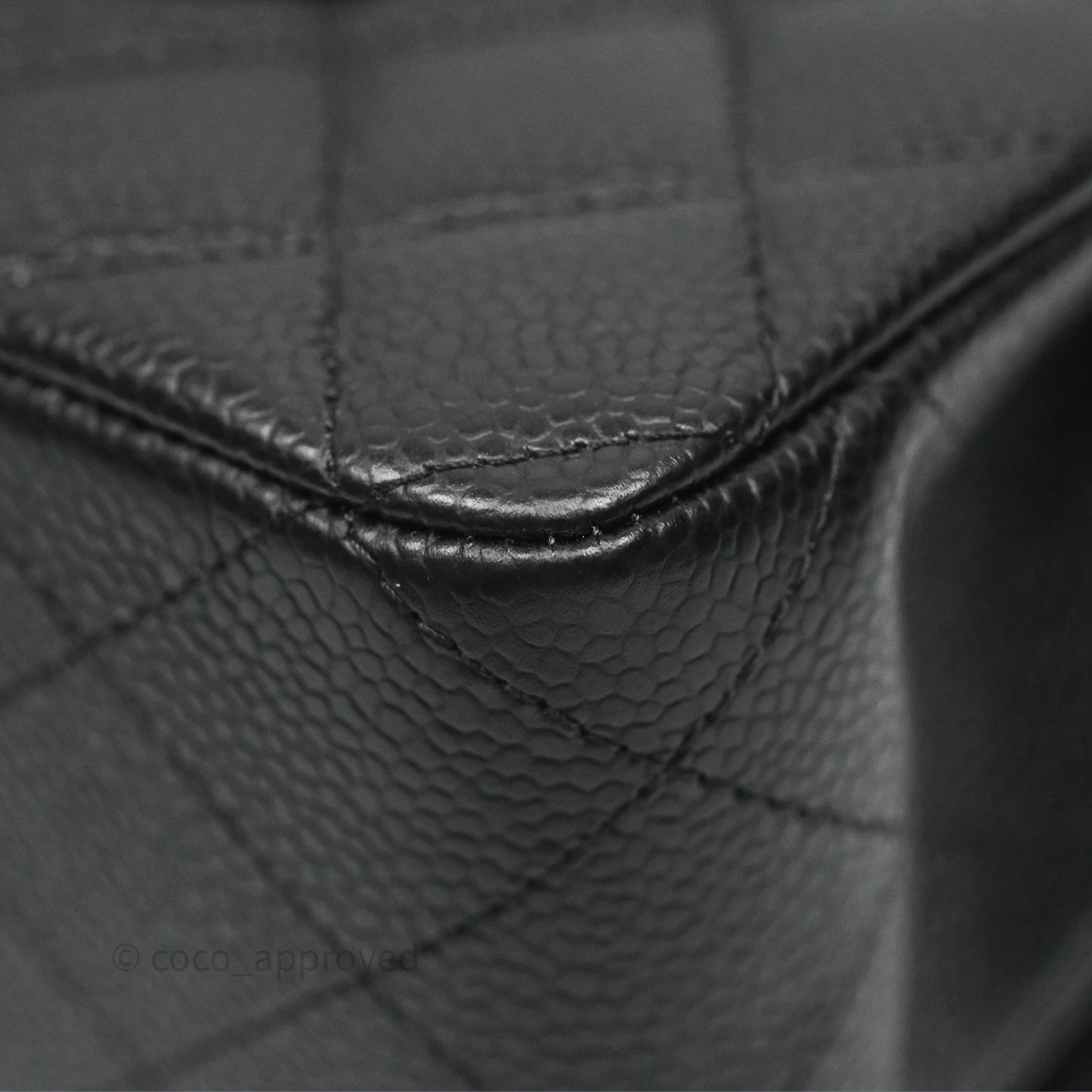 Chanel Classic M/L Medium Flap Quilted Black Caviar Gold Hardware
