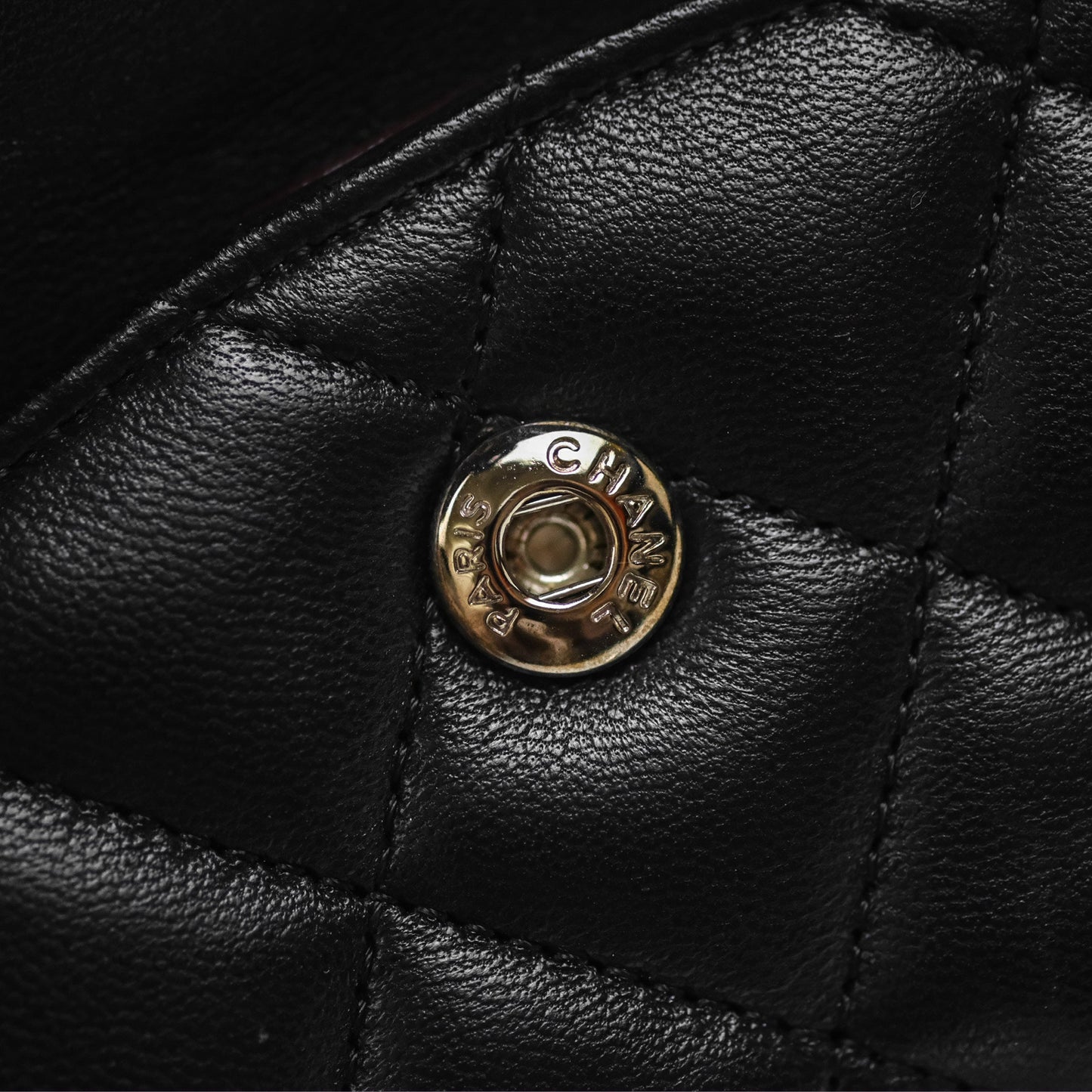 Chanel Classic M/L Medium Flap Quilted Black Lambskin Silver Hardware