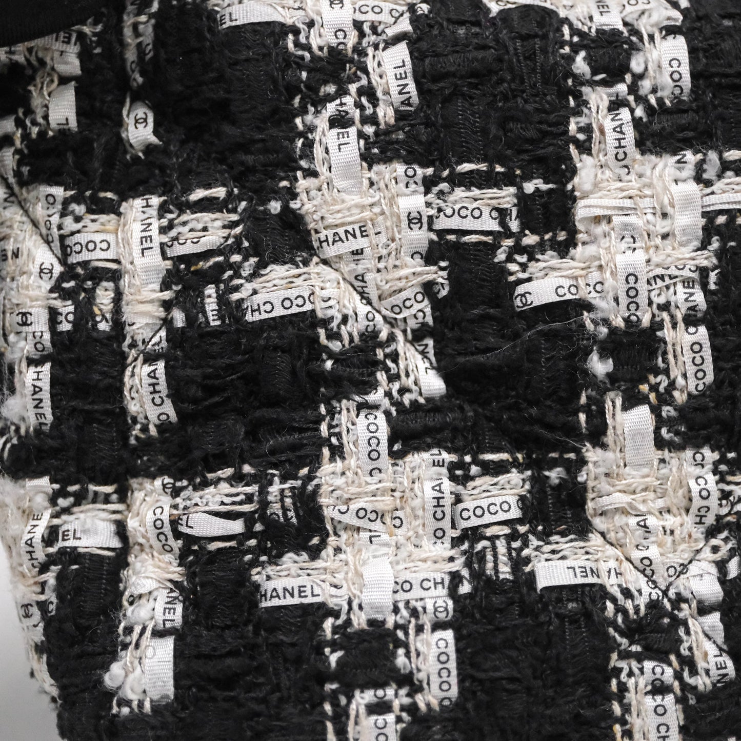 Chanel 19 Small Tweed Houndstooth Black & White Mixed Hardware