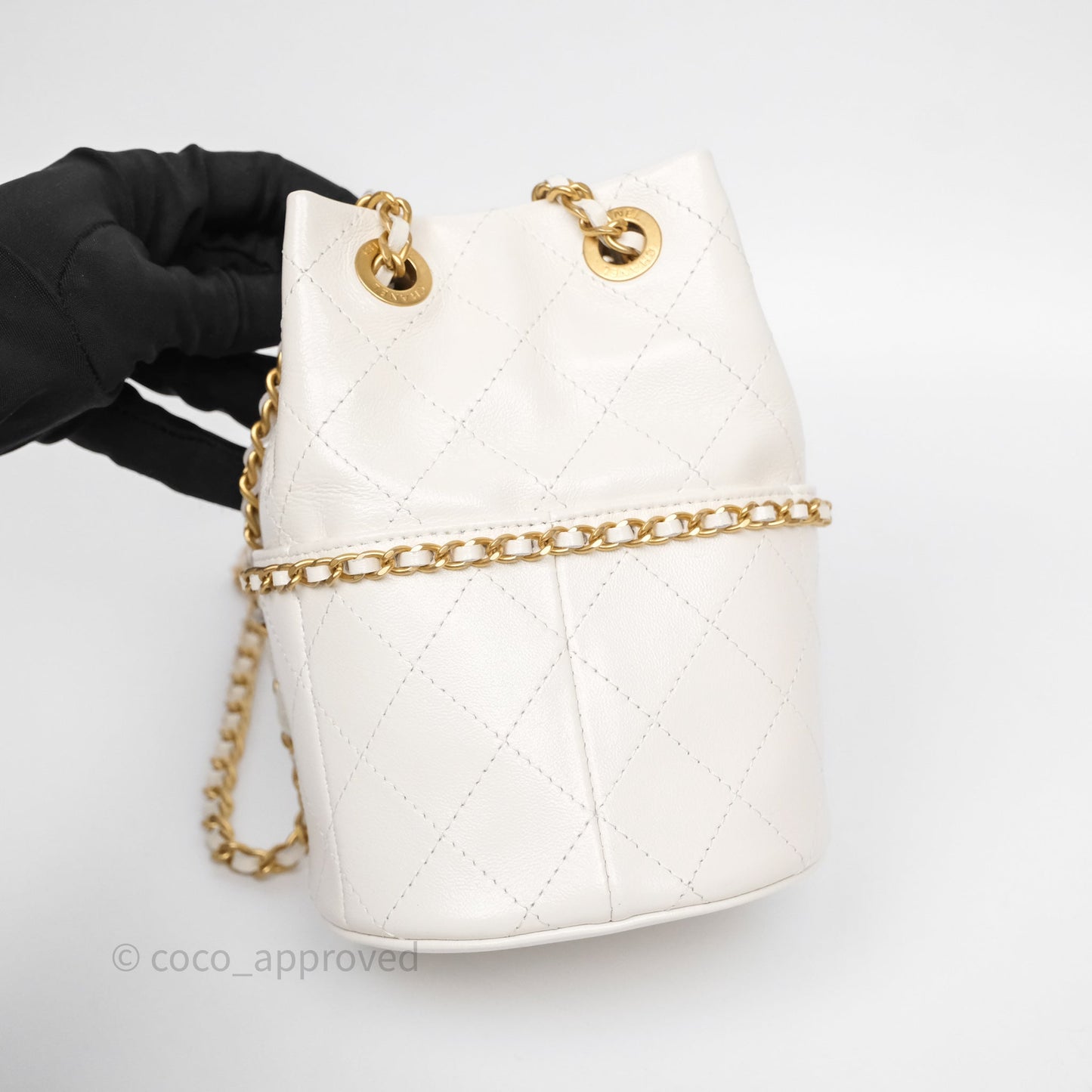 Chanel Mini Bucket Bag White Shiny Lambskin Aged Gold Hardware 25C