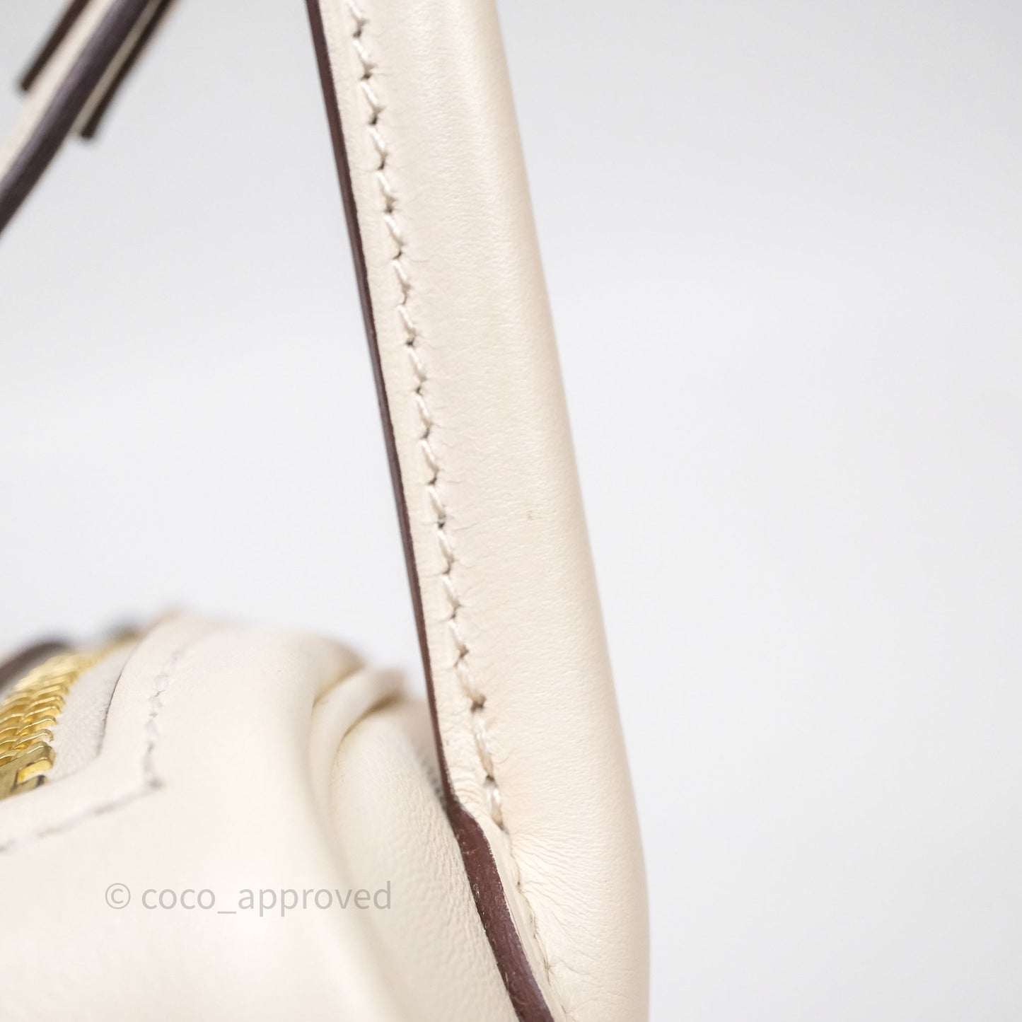 Hermès Mini Lindy 20 Nata I2 Swift Gold Hardware