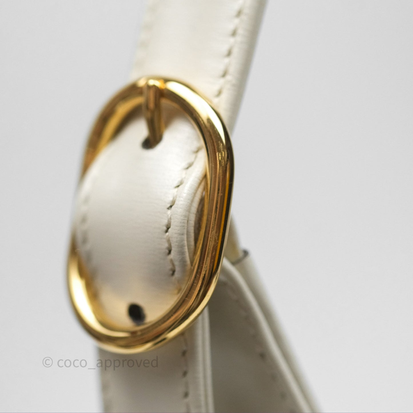 Gucci Jackie 1961 White Small Shoulder Bag Gold Hardware