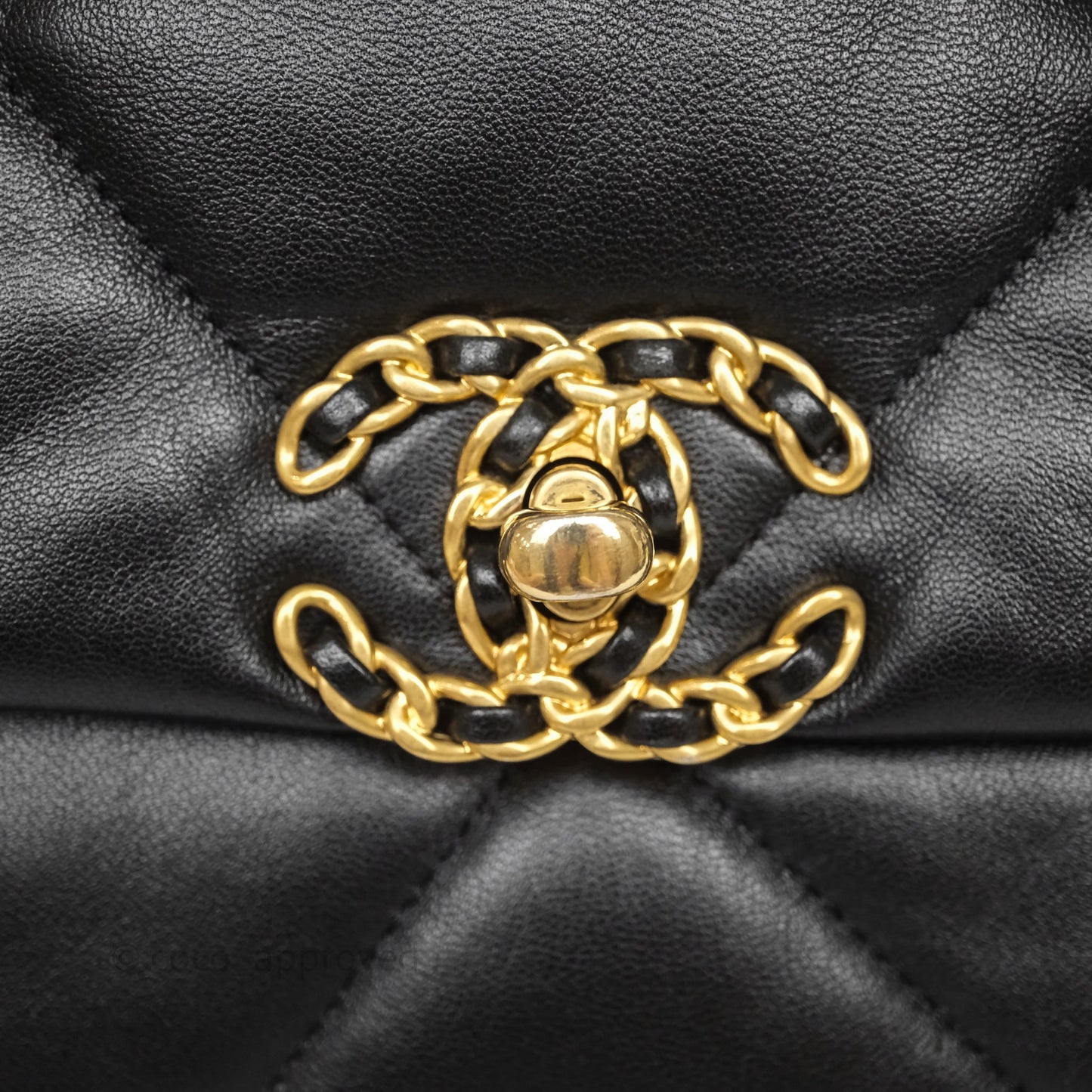 Chanel 19 Medium Black Mixed Hardware