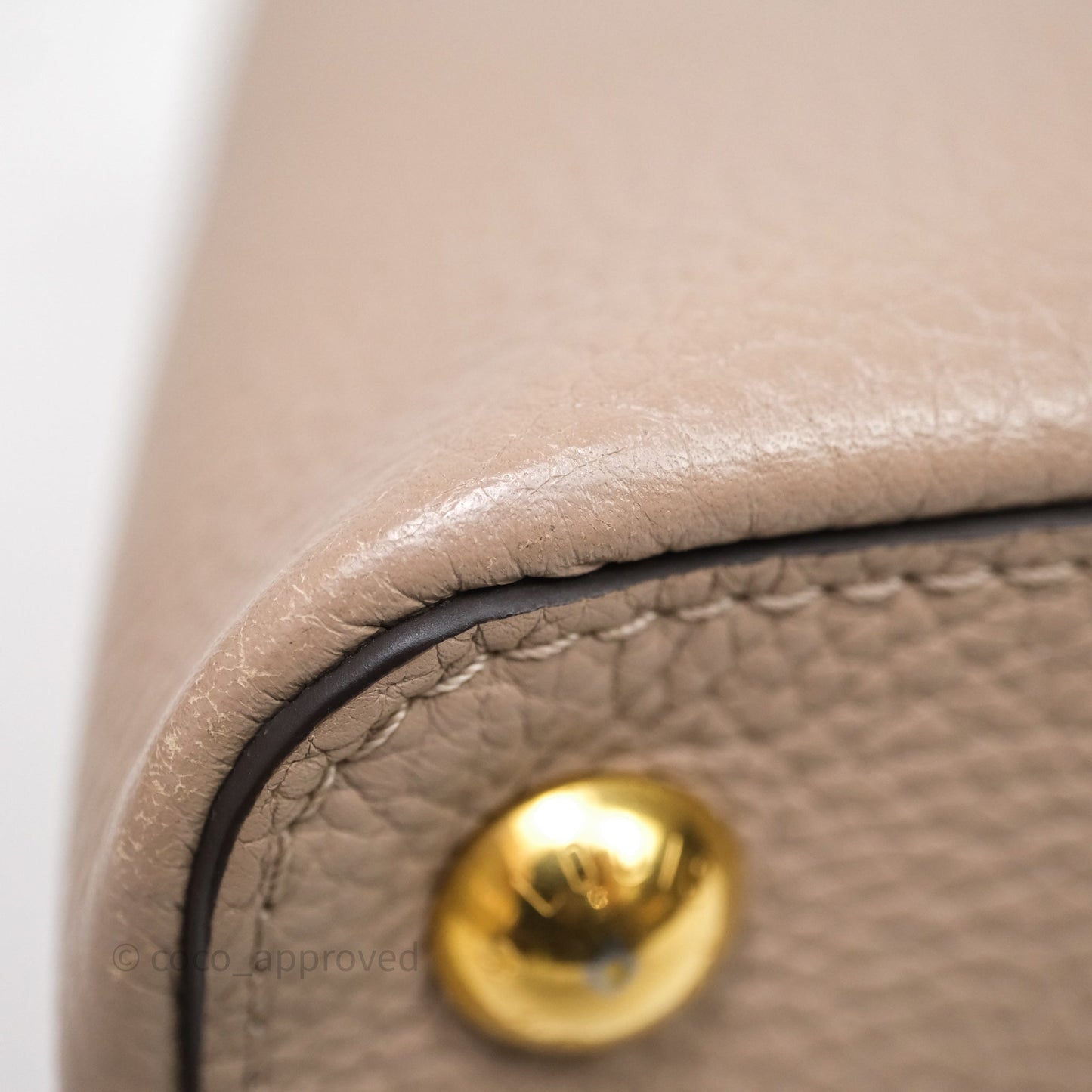 Louis Vuitton Taurillon Capucines BB Galet