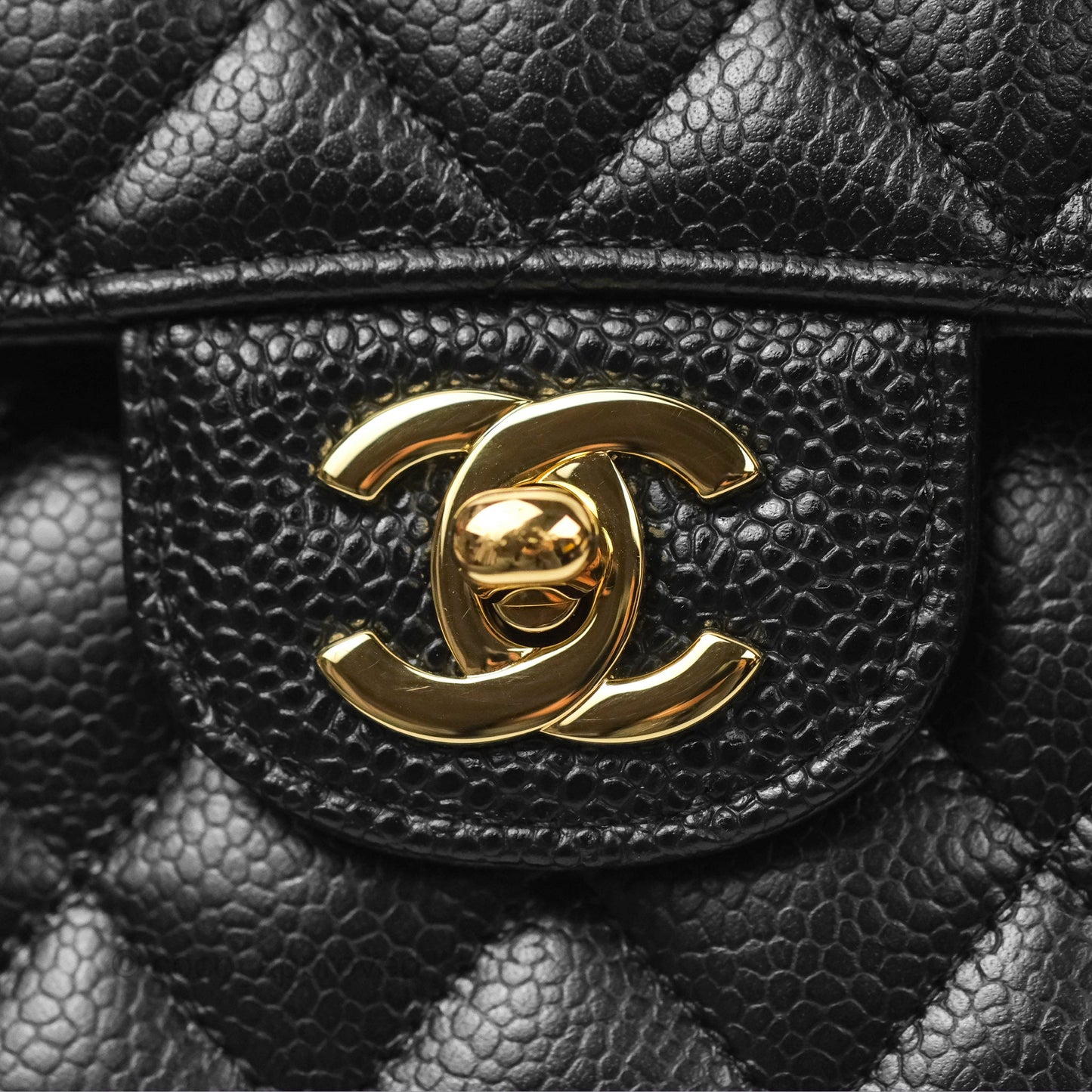 Chanel Classic M/L Medium Flap Quilted Black Caviar Gold Hardware