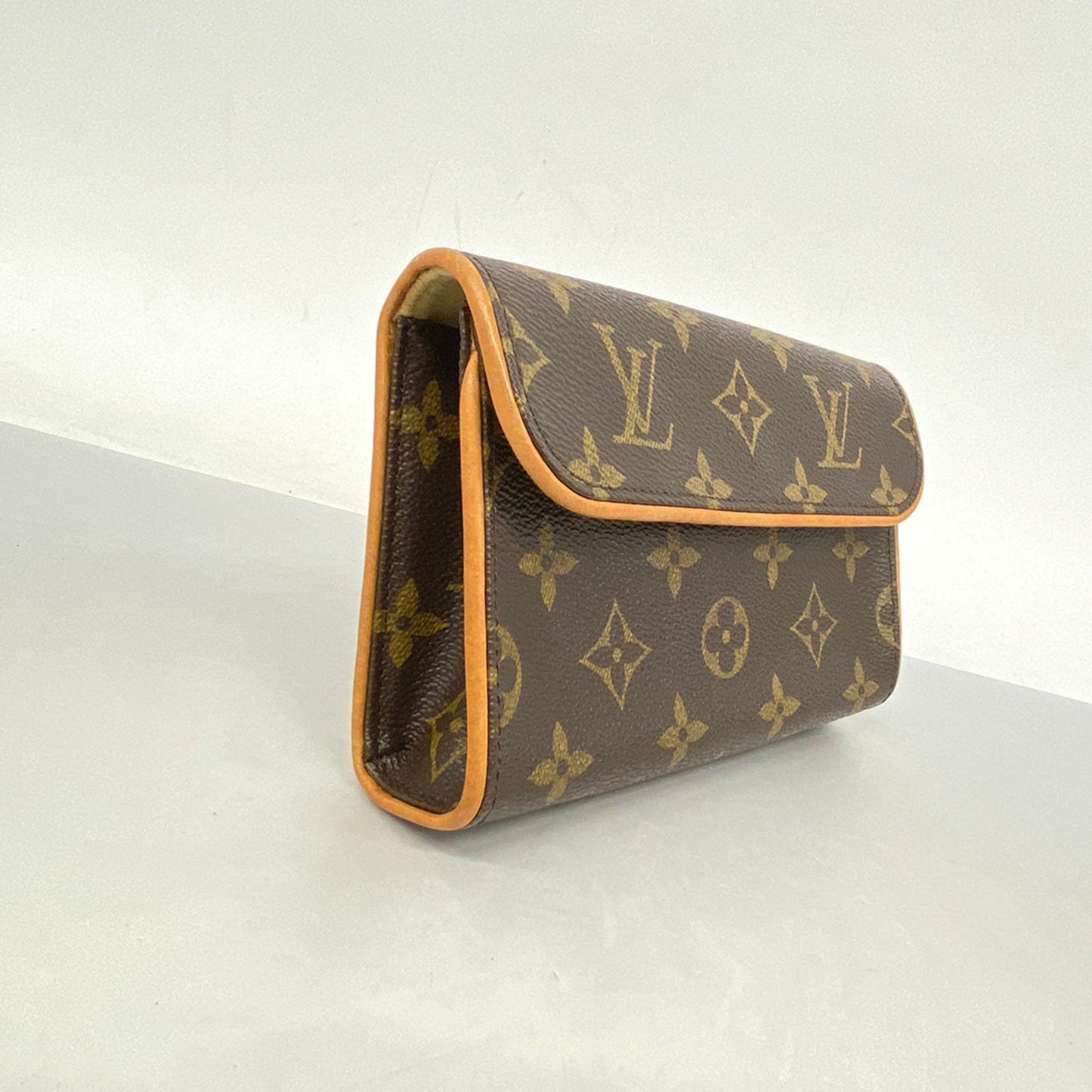 Louis Vuitton Pochette Florentine  Canvas Clutch Bag ()
