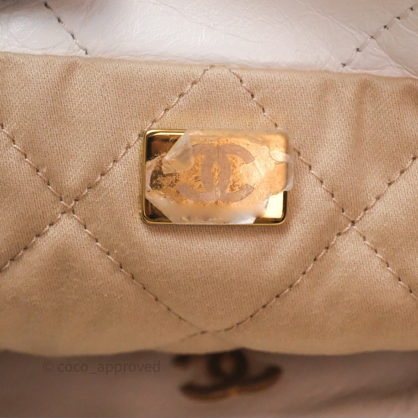 Chanel 22 Small White Shiny Calfskin Aged Gold Hardware