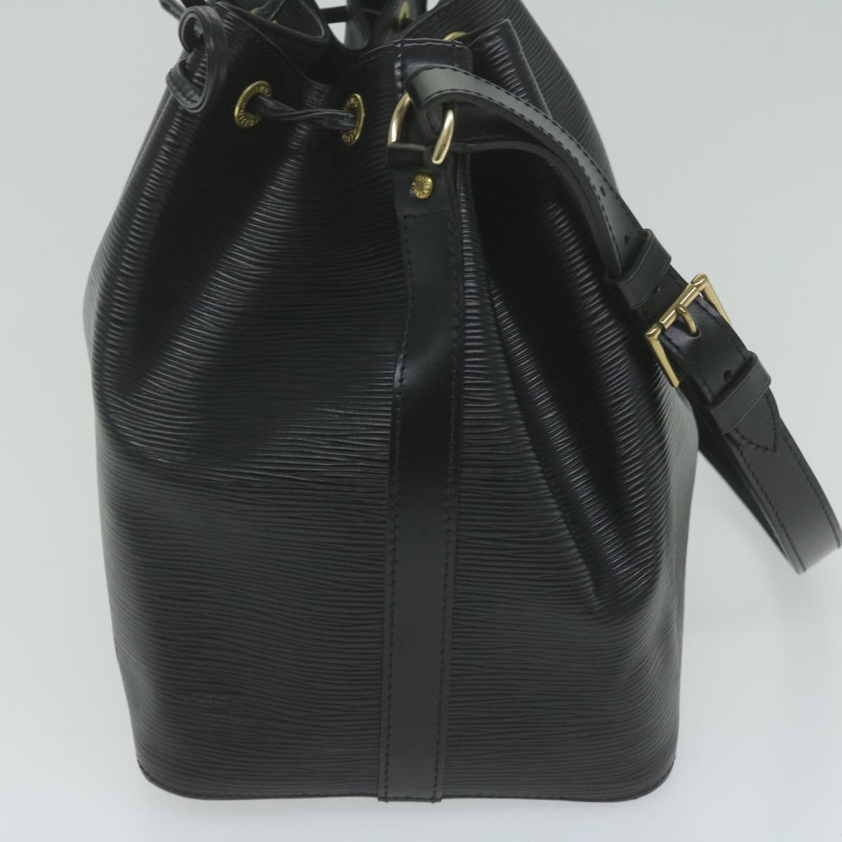 LOUIS VUITTON Epi Petit Noe Shoulder Bag Black M44102 LV 62425