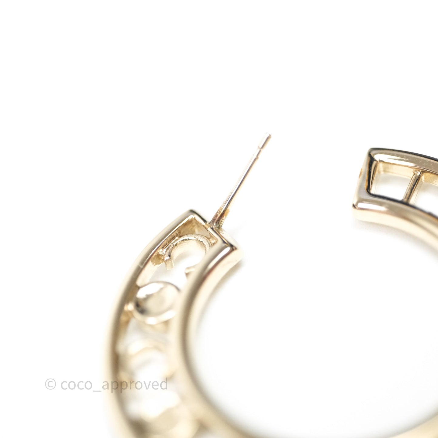 Chanel Crystal Pearl Bow-tiful CC Hoop Earrings Gold Tone 20B