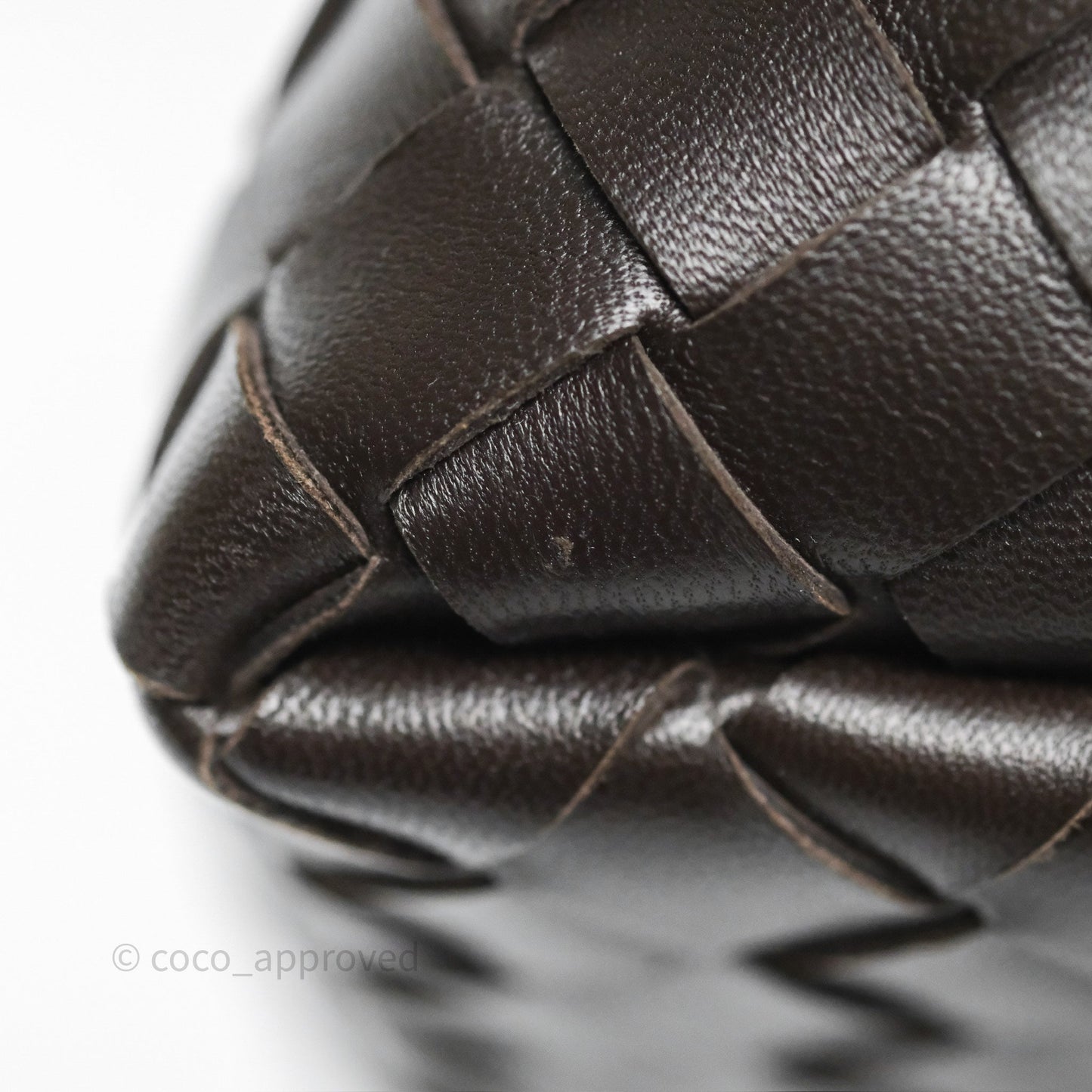 Bottega Veneta Medium Andiamo Bag Fondant Brown Intrecciato Lambskin