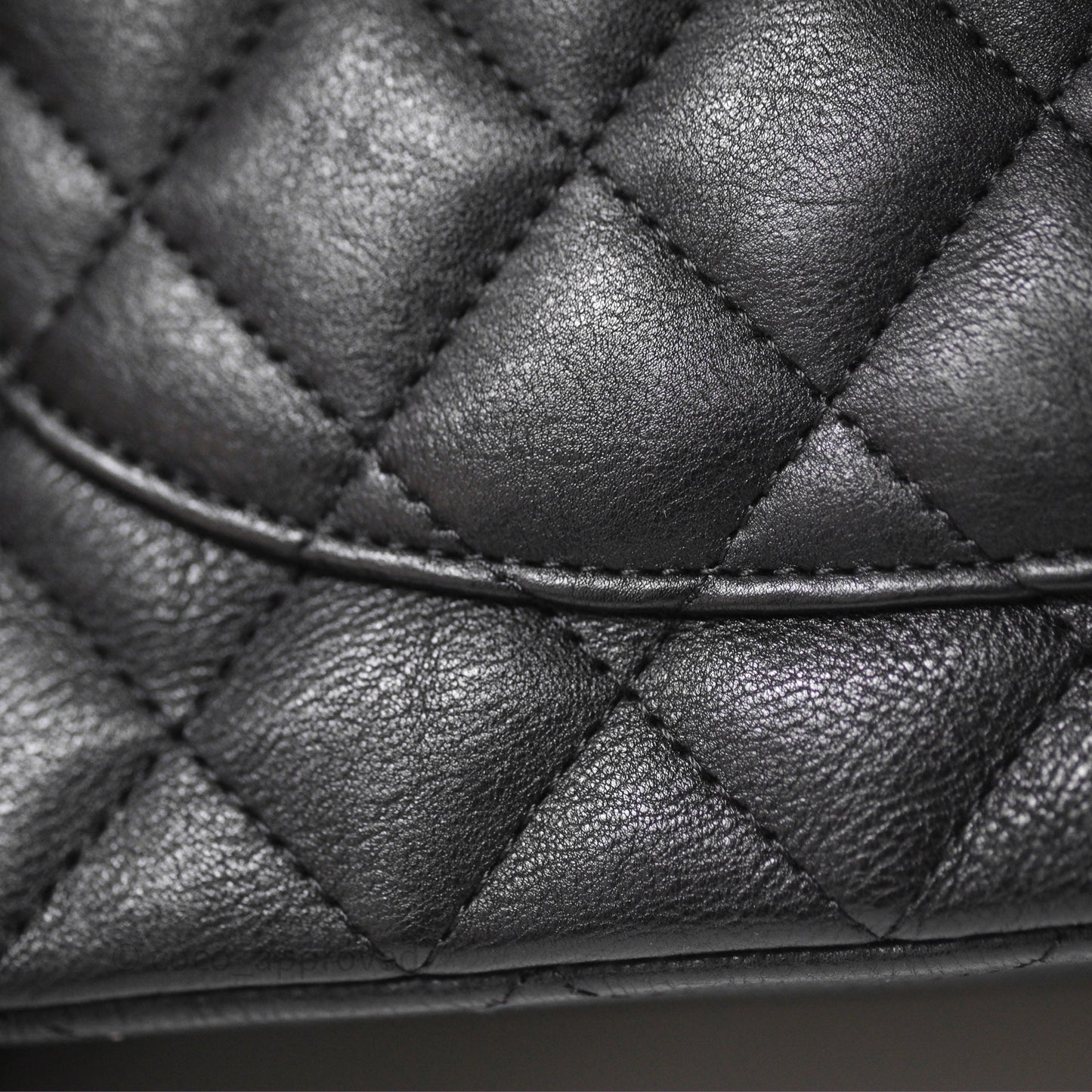 Chanel Classic Quilted M/L Medium Double Flap So Black Calfskin