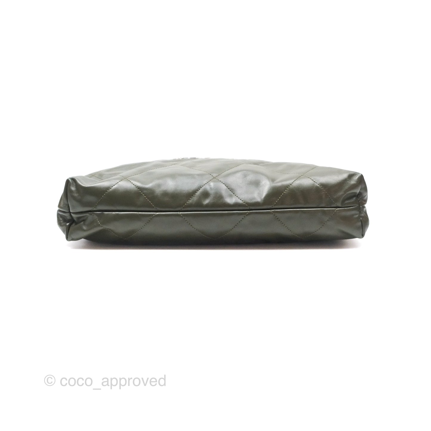 Chanel 22 Medium Green Shiny Calfskin Ruthenium Hardware