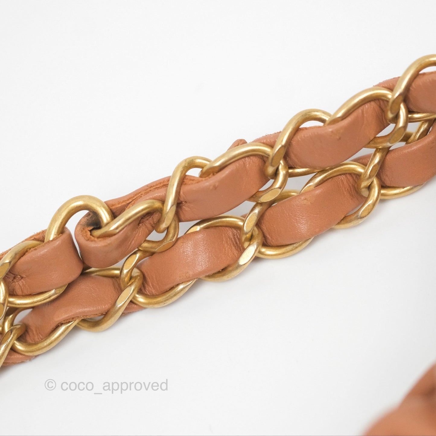 Chanel 22 Medium Caramel Beige Shiny Calfskin Aged Gold Hardware