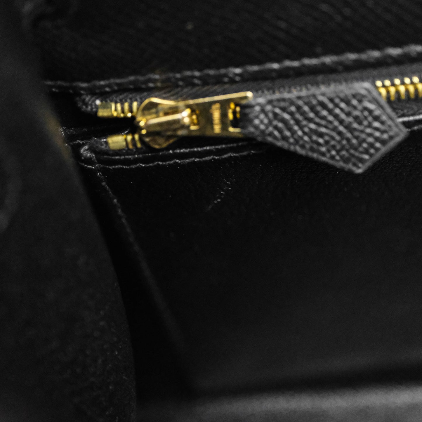 Hermès Kelly 28 Sellier Black Noir 89 Epsom Gold Hardware