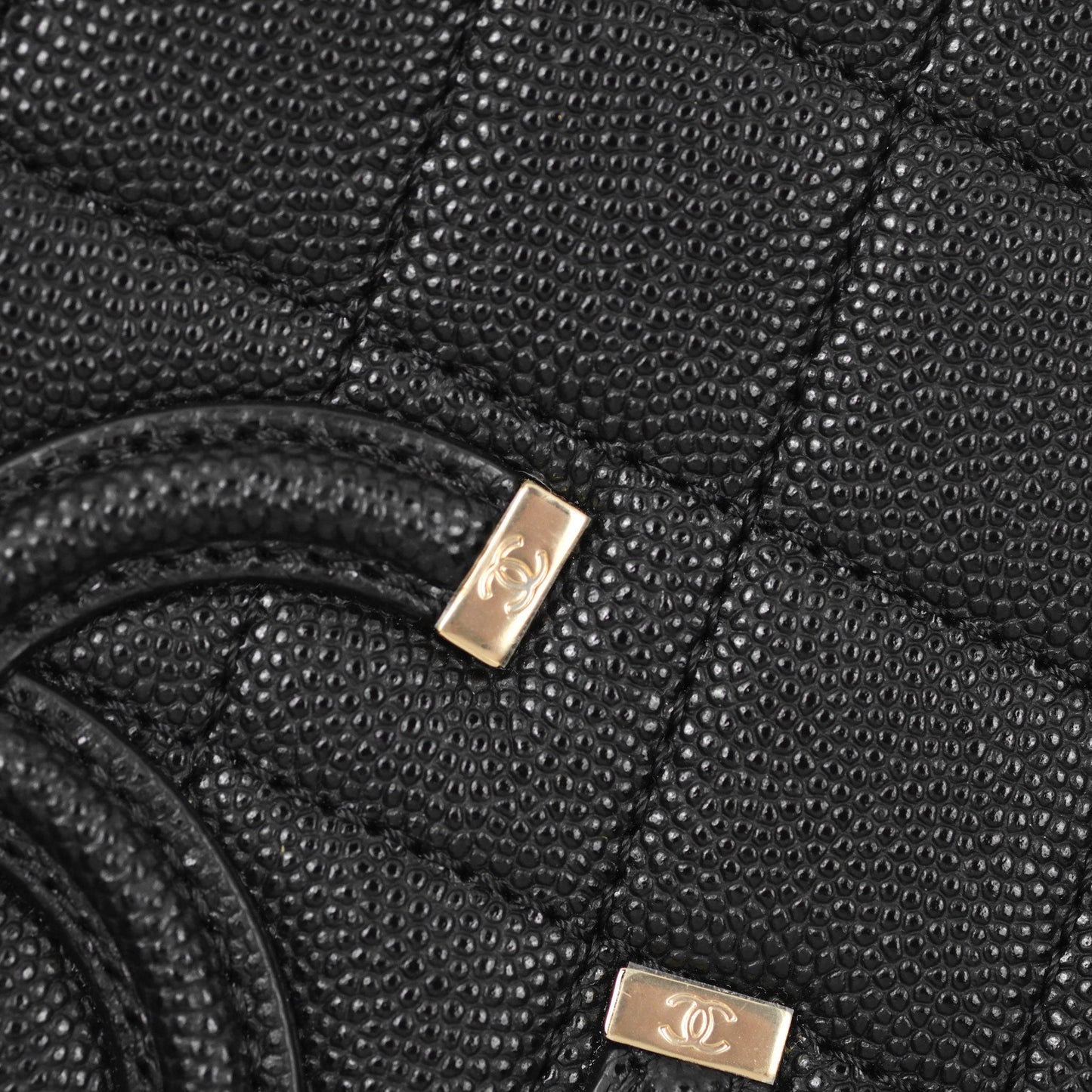Chanel Quilted Medium CC Filigree Vanity Case Black Caviar Gold Hardware